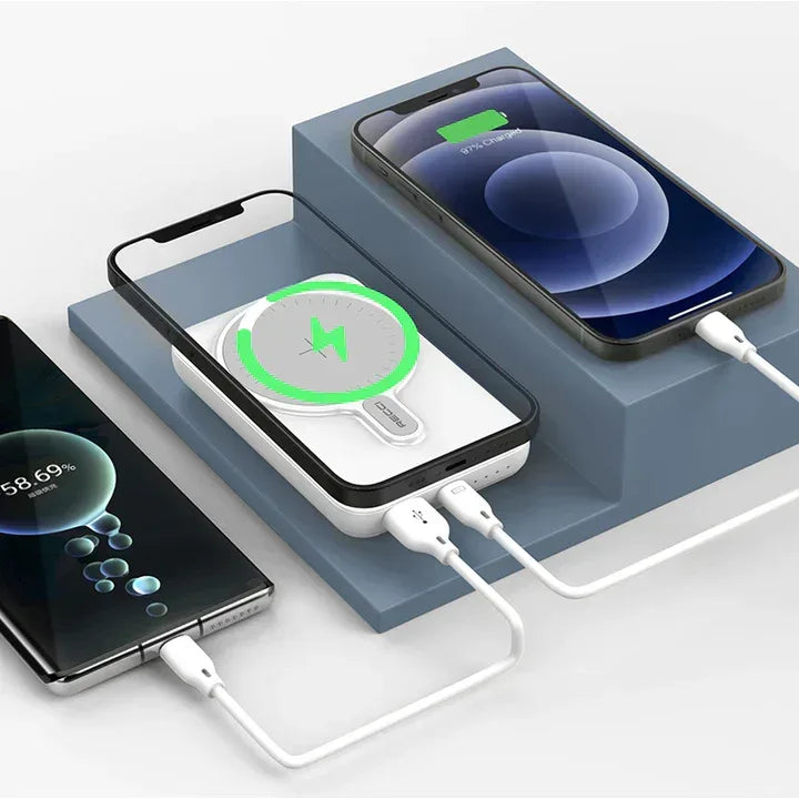 Recci Noble Magnetic Wireless PowerBank 10000 RPB-P15 - Three