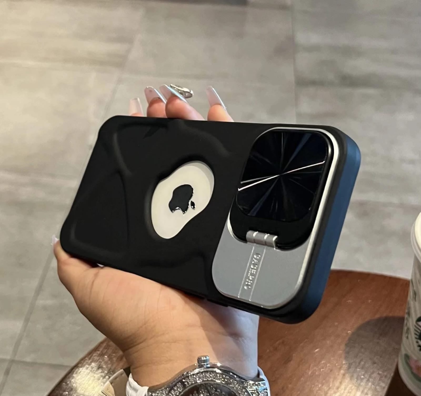 Elite Camera Guard Case iPhone 15