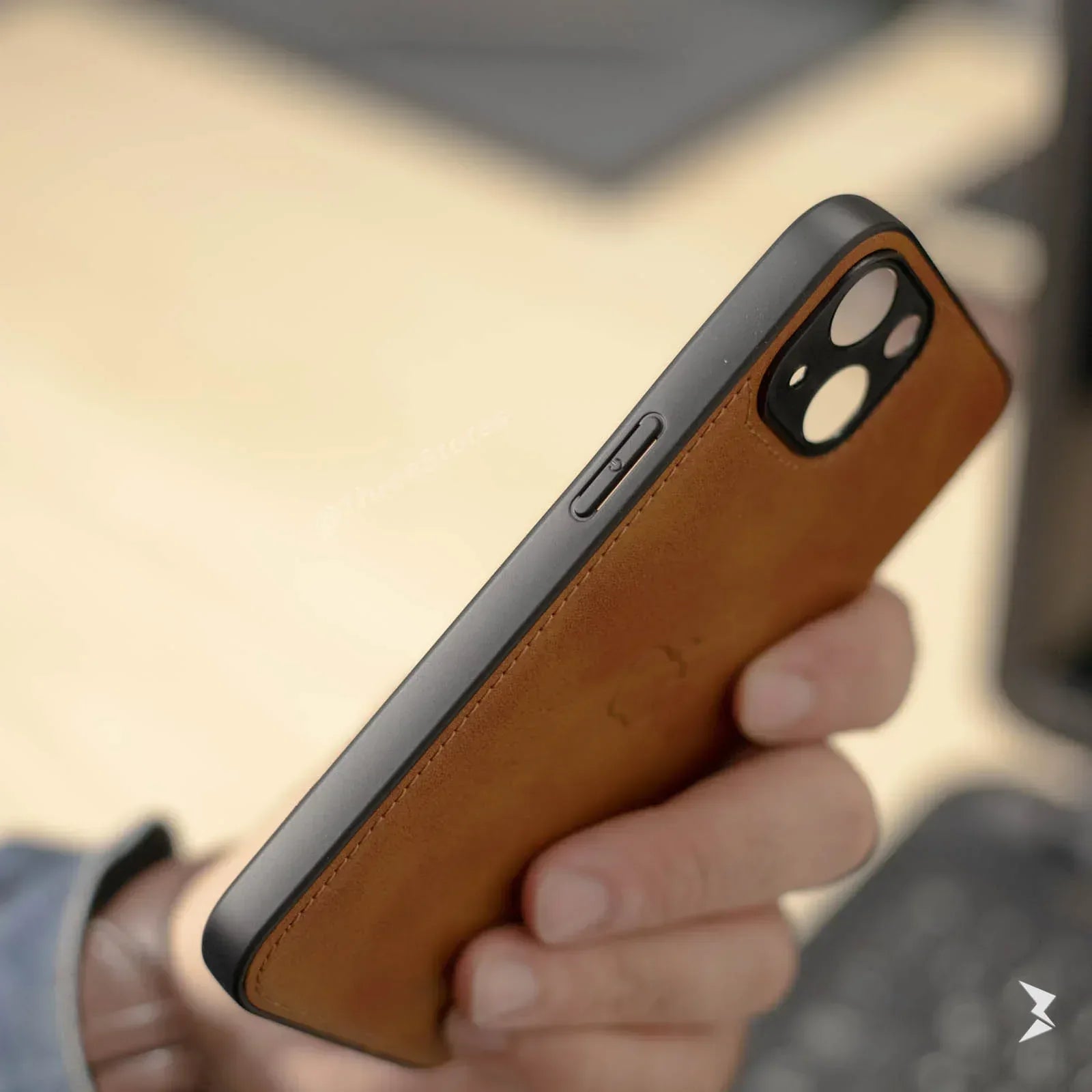 Cradle Leather Case iPhone 13 - Three