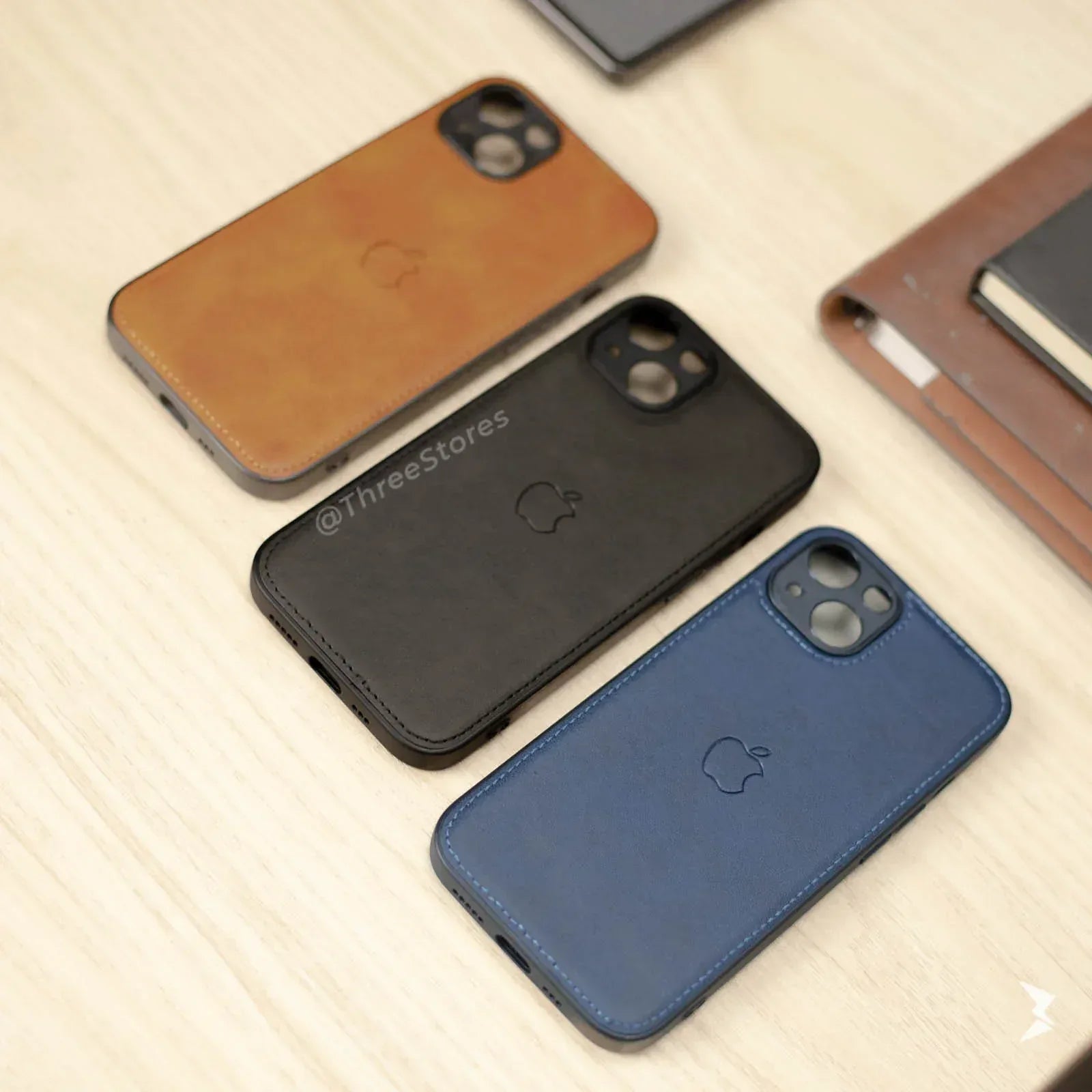 Cradle Leather Case iPhone 13 - Three