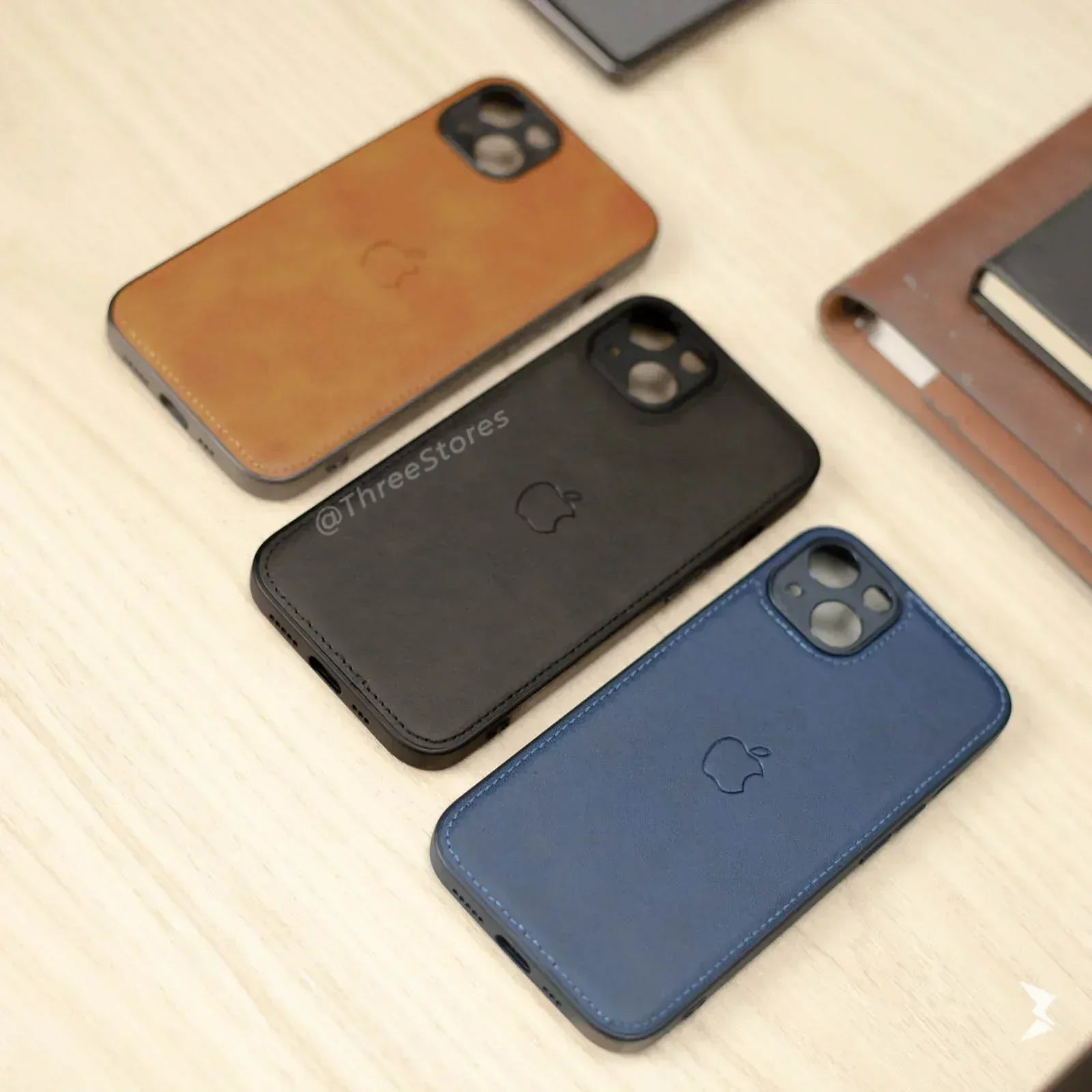 Cradle Leather Case iPhone 13 - Three