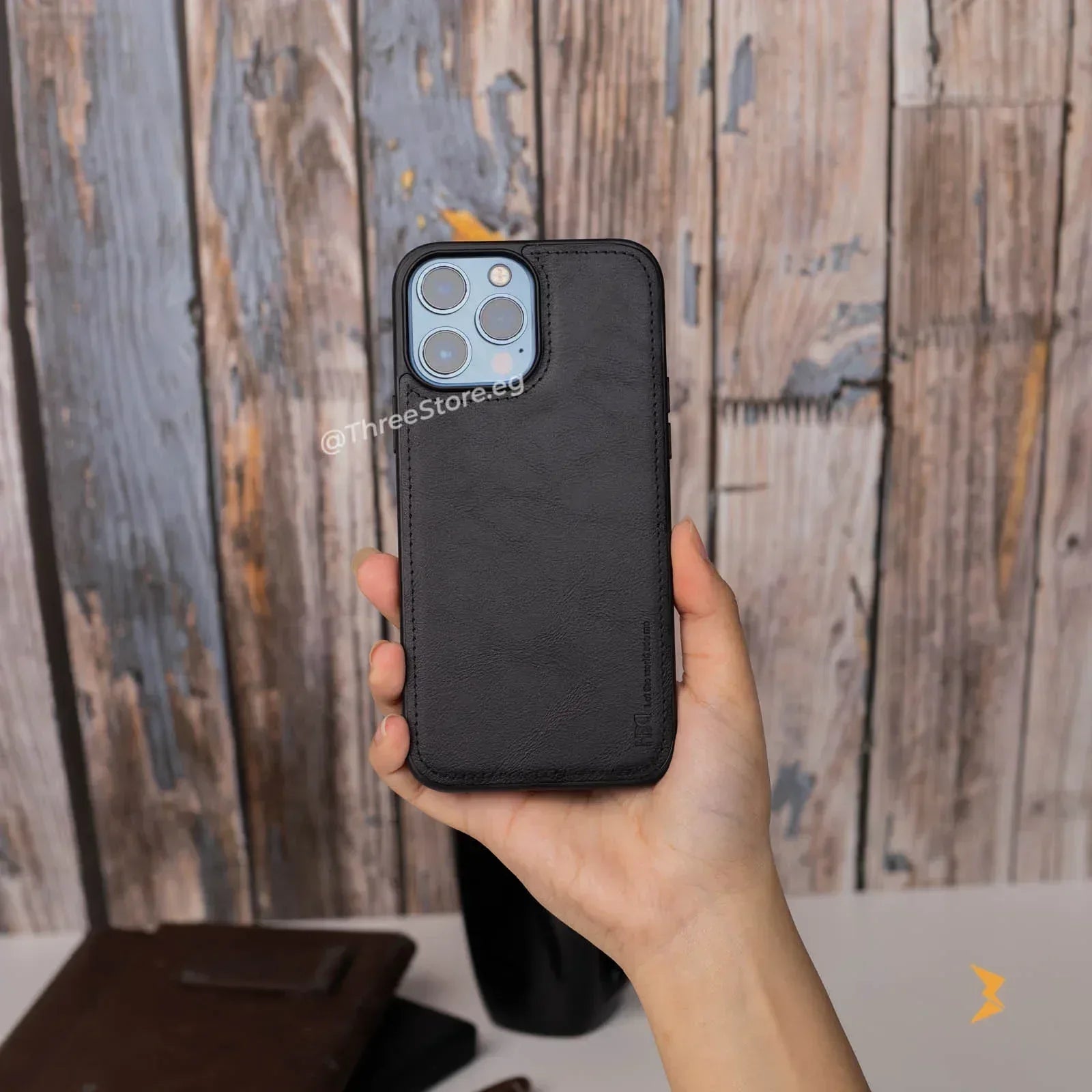 HDD Leather Case iPhone 15 Pro Max - Three