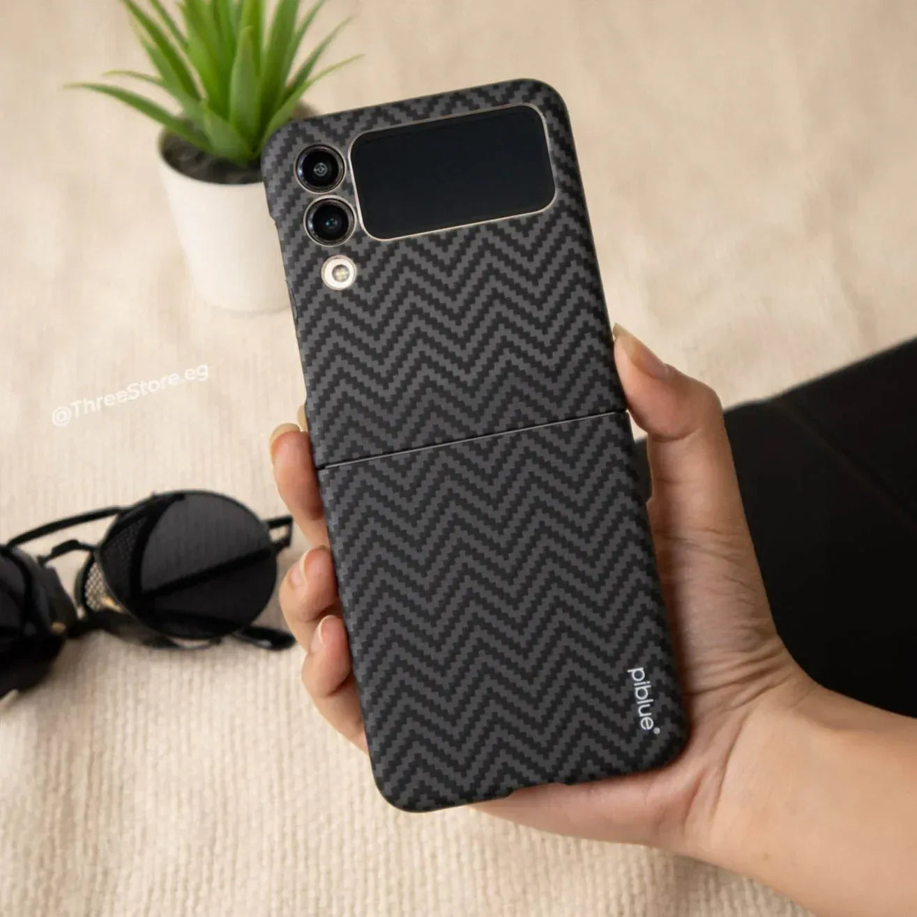 Piblue V-Shaped Kevlar Case Samsung Z Flip 4 - Three