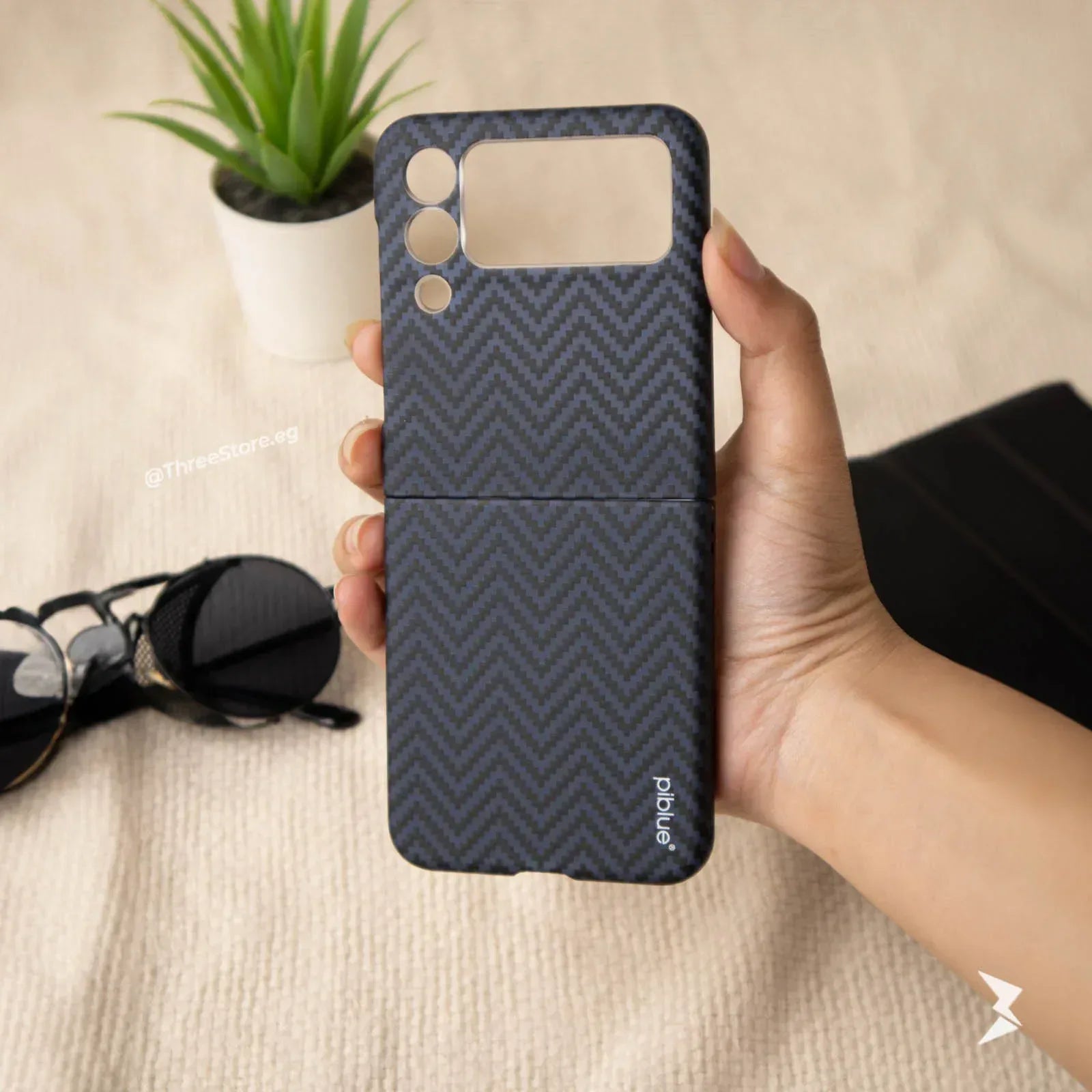 Piblue V-Shaped Kevlar Case Samsung Z Flip 4 - Three