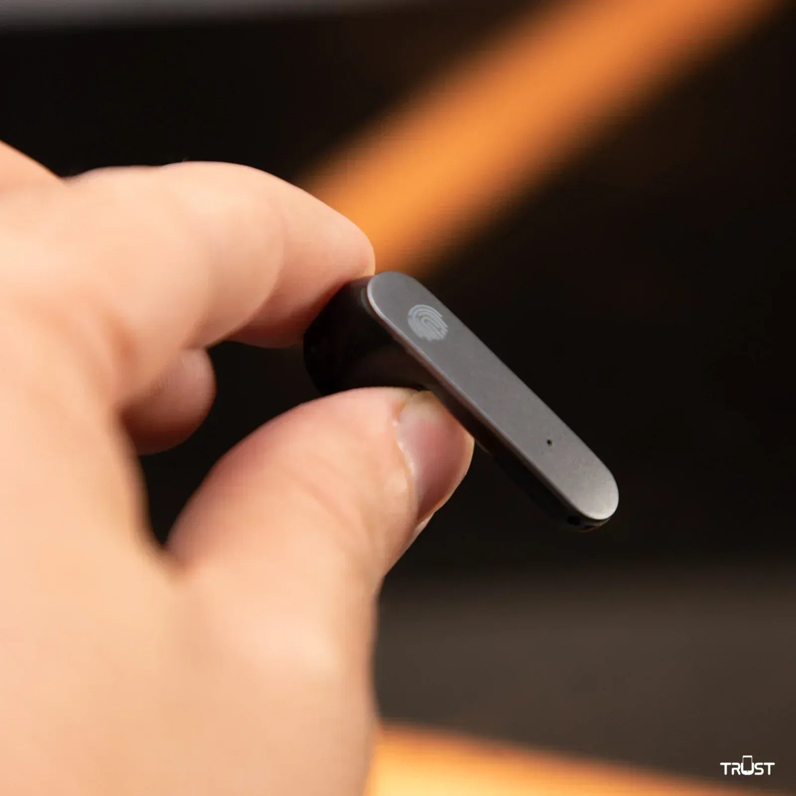 Recci Audio Magician Wireless Earphone RT13 - Three