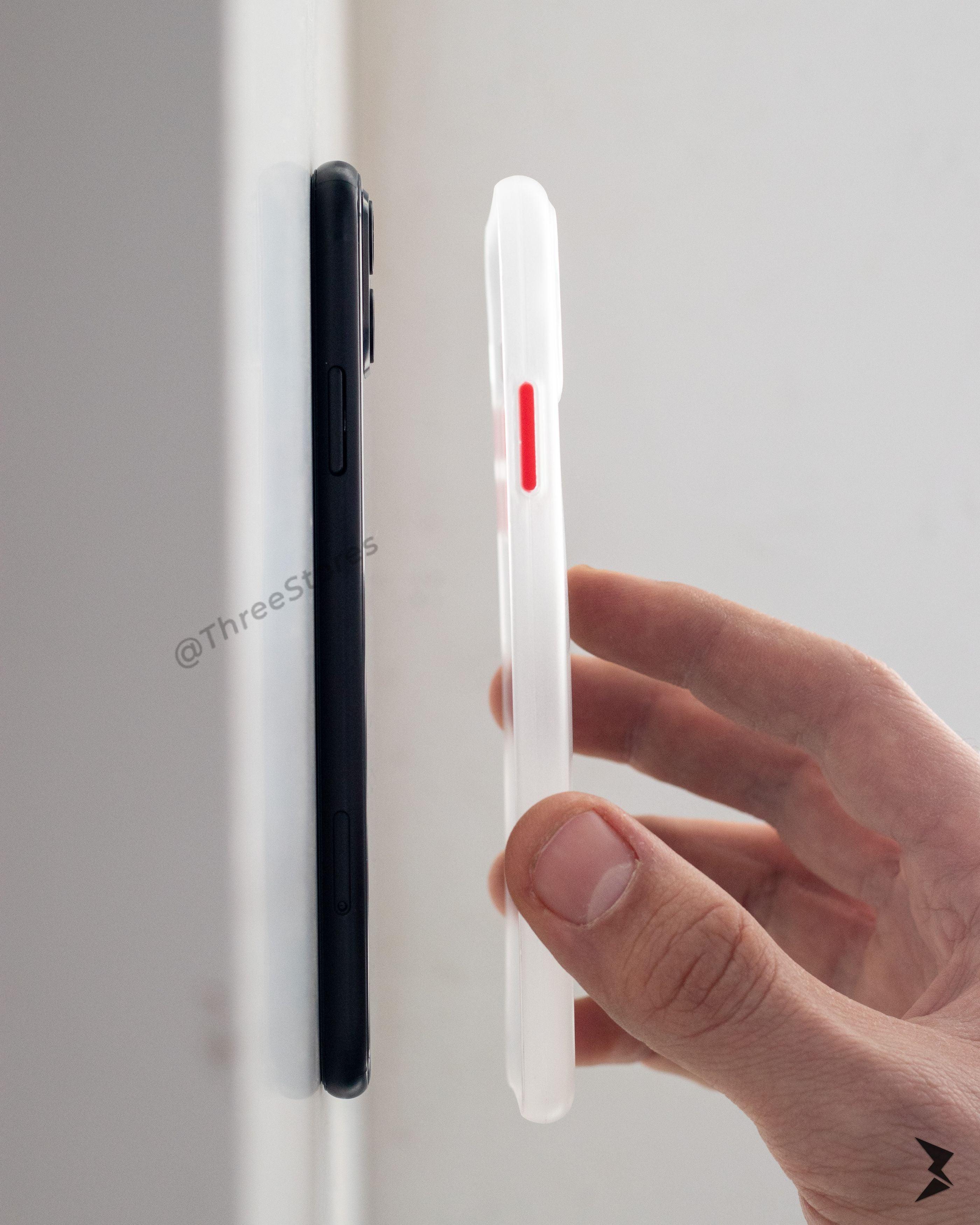 Raigor Inverse Carbon Case iPhone 11 - Three