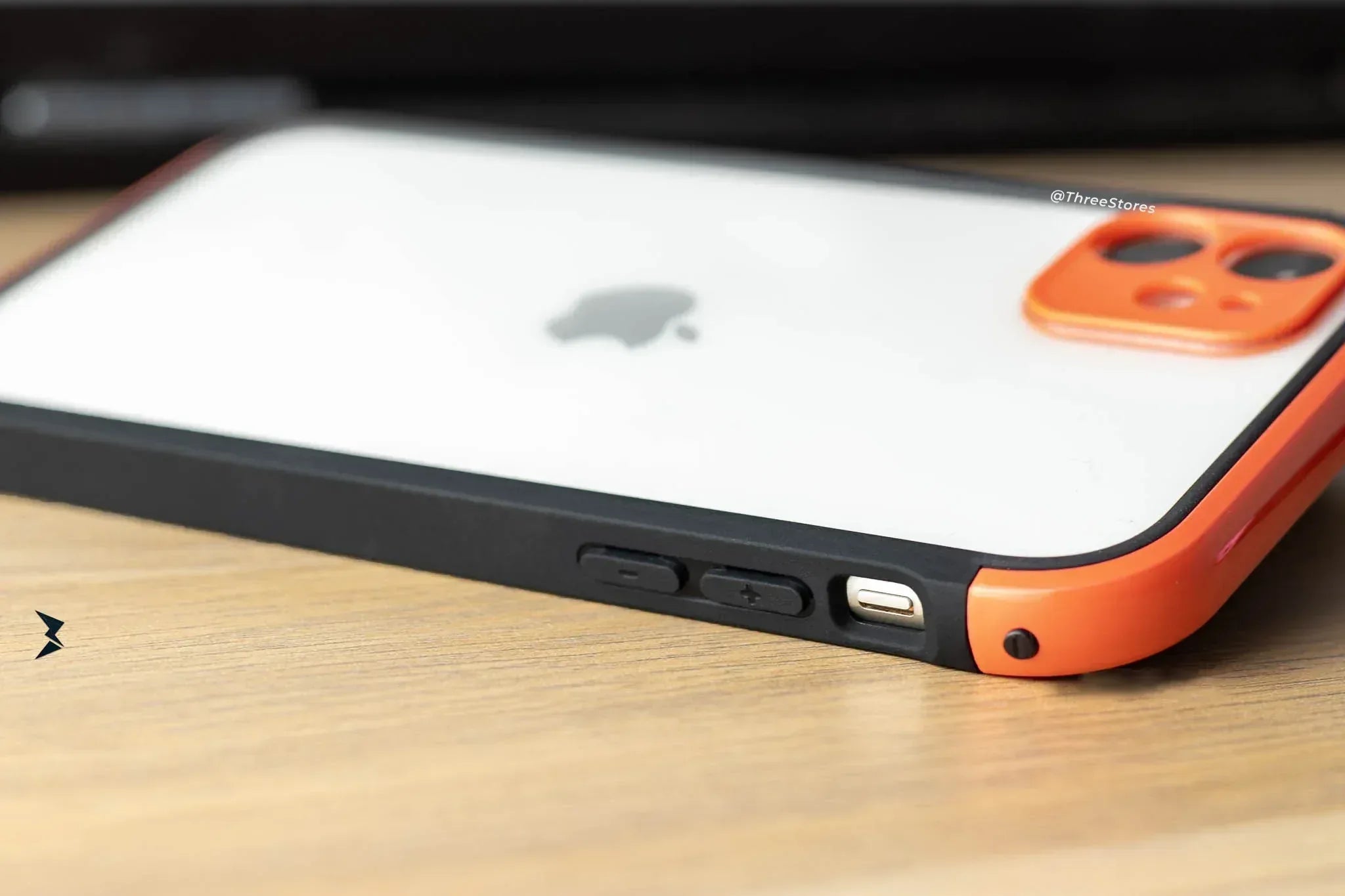 Level Arc Series Case iPhone 11 - Three