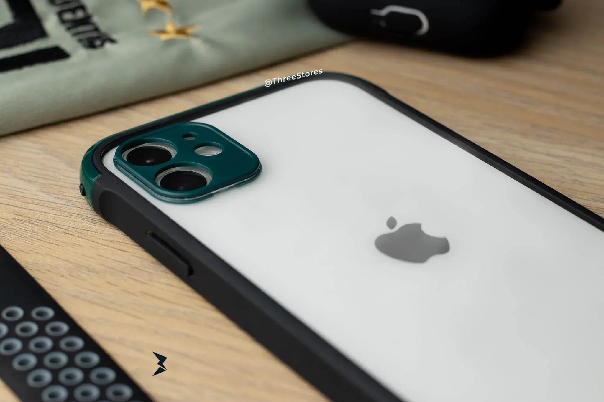 Level Arc Series Case iPhone 11 - Three