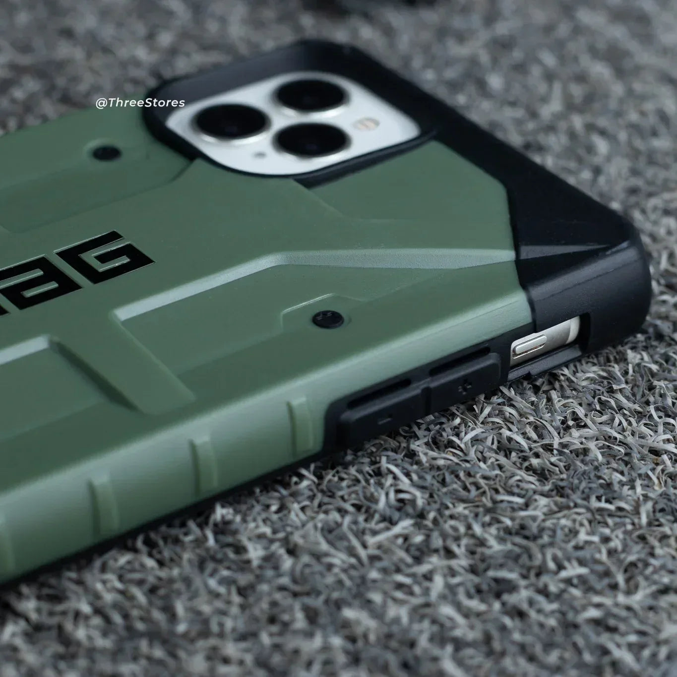 UAG Pathfinder Case iPhone 11 Pro - Three