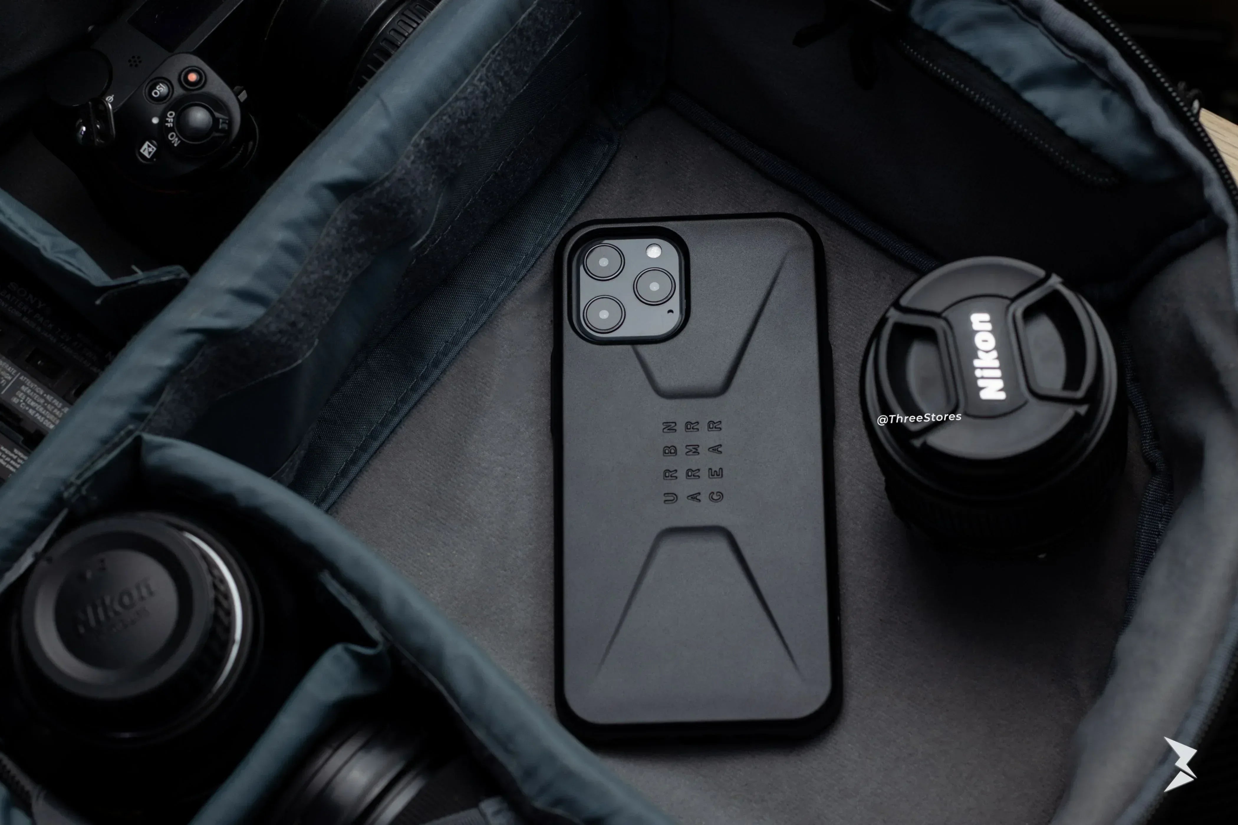 UAG Civilian Series Case iPhone 11 - Three