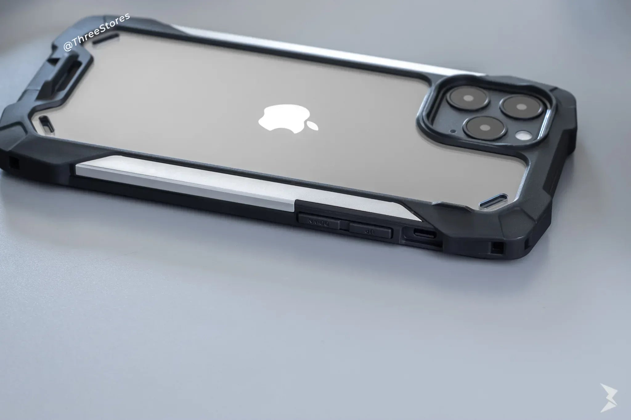 Mcalen Shield Transparent Case iPhone 12 / 12 Pro - Three