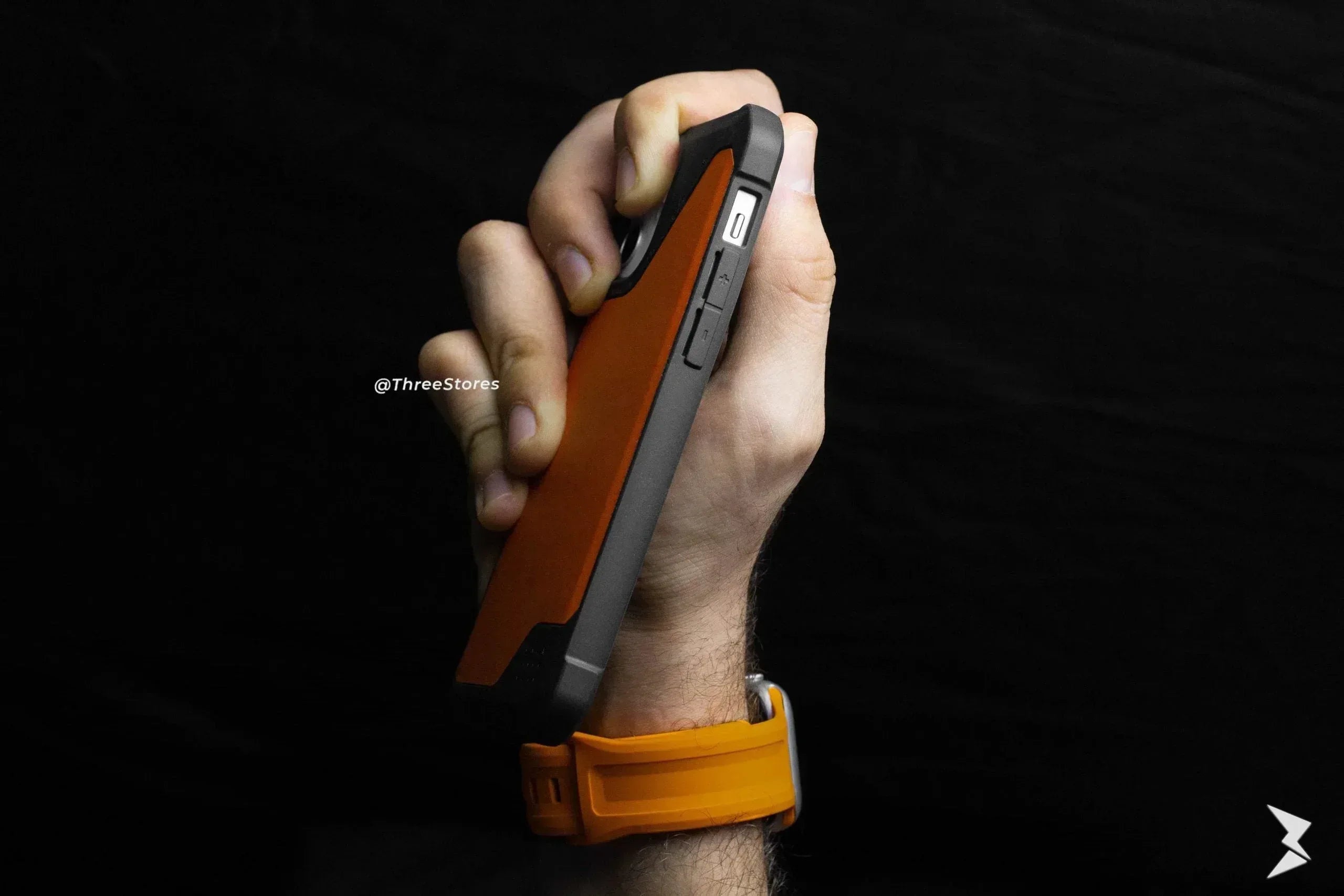 UAG Metropolis Leather Case iPhone 12 / 12 Pro - Three