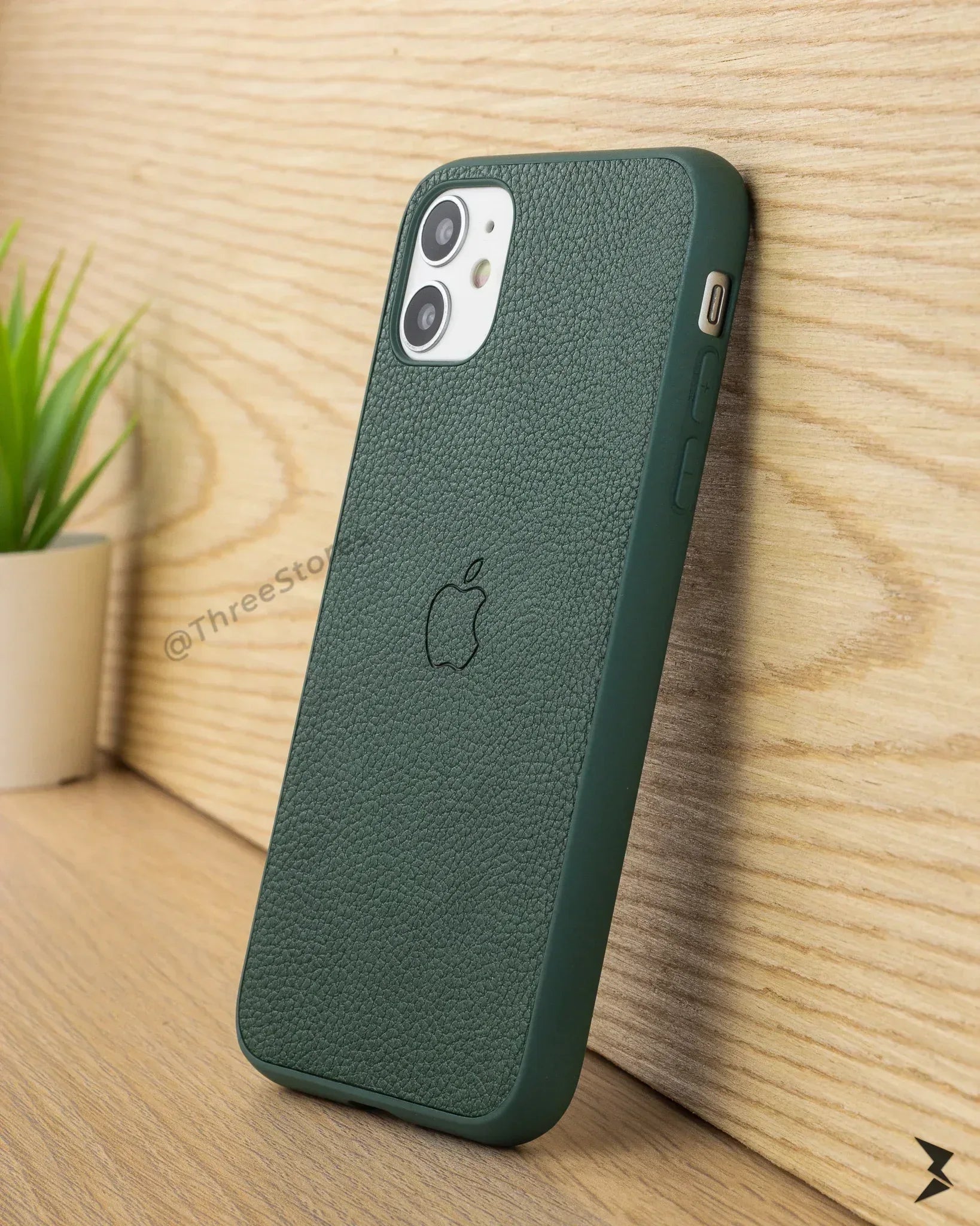 Slim Leather Case iPhone 11 - Three