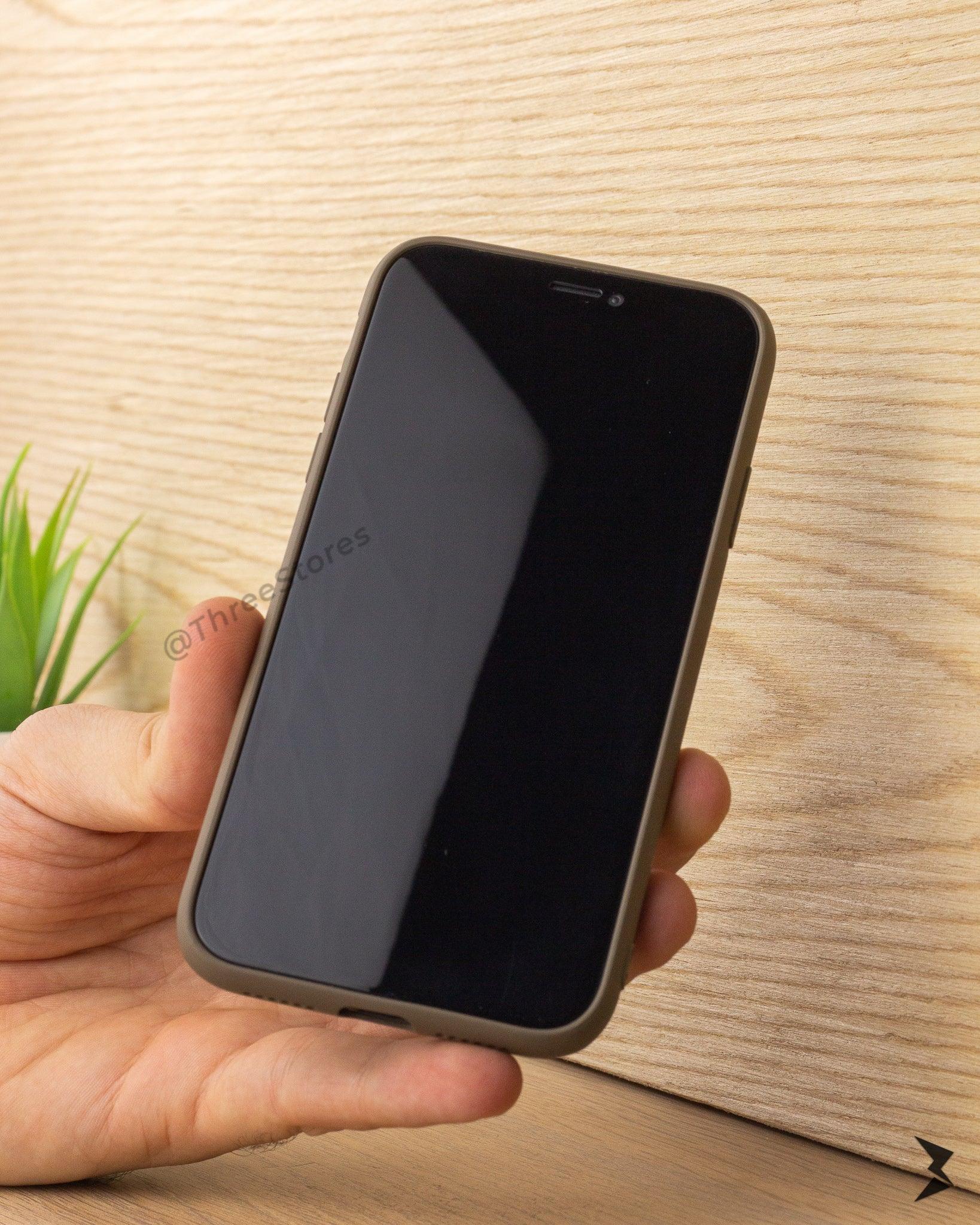 Slim Leather Case iPhone 11 - Three