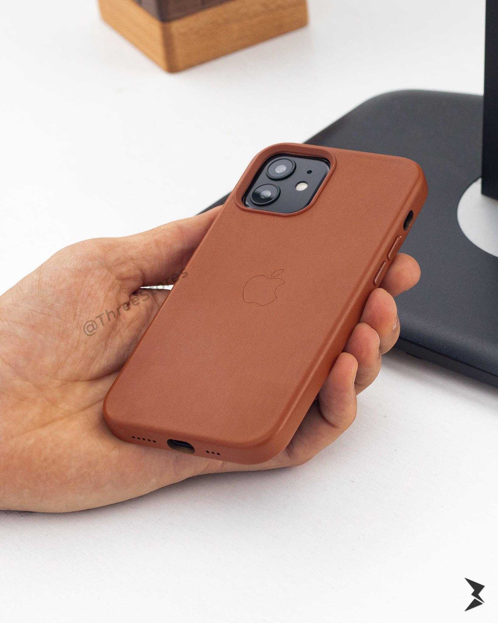 Leather Case iPhone 11 - Three