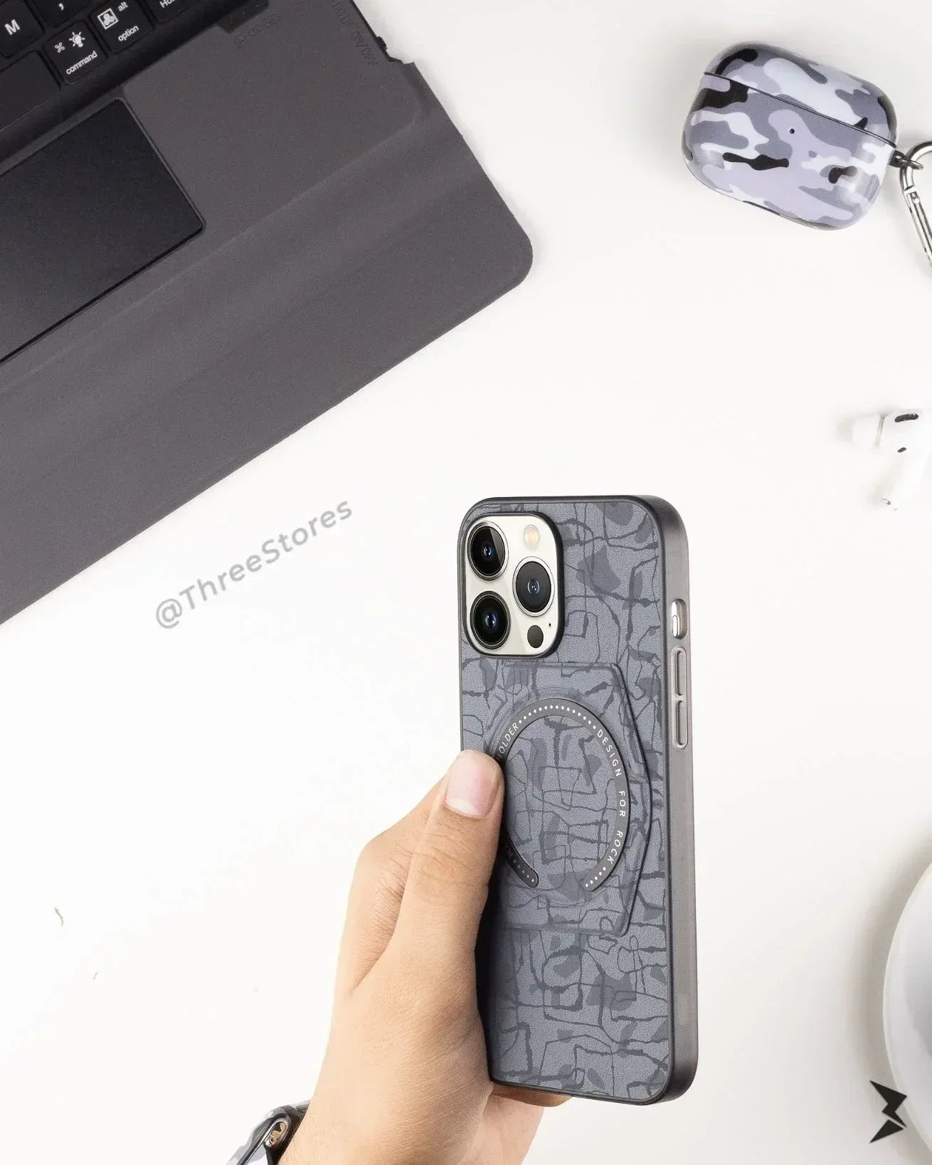 Moca Magnet Case iPhone 13 Pro - Three
