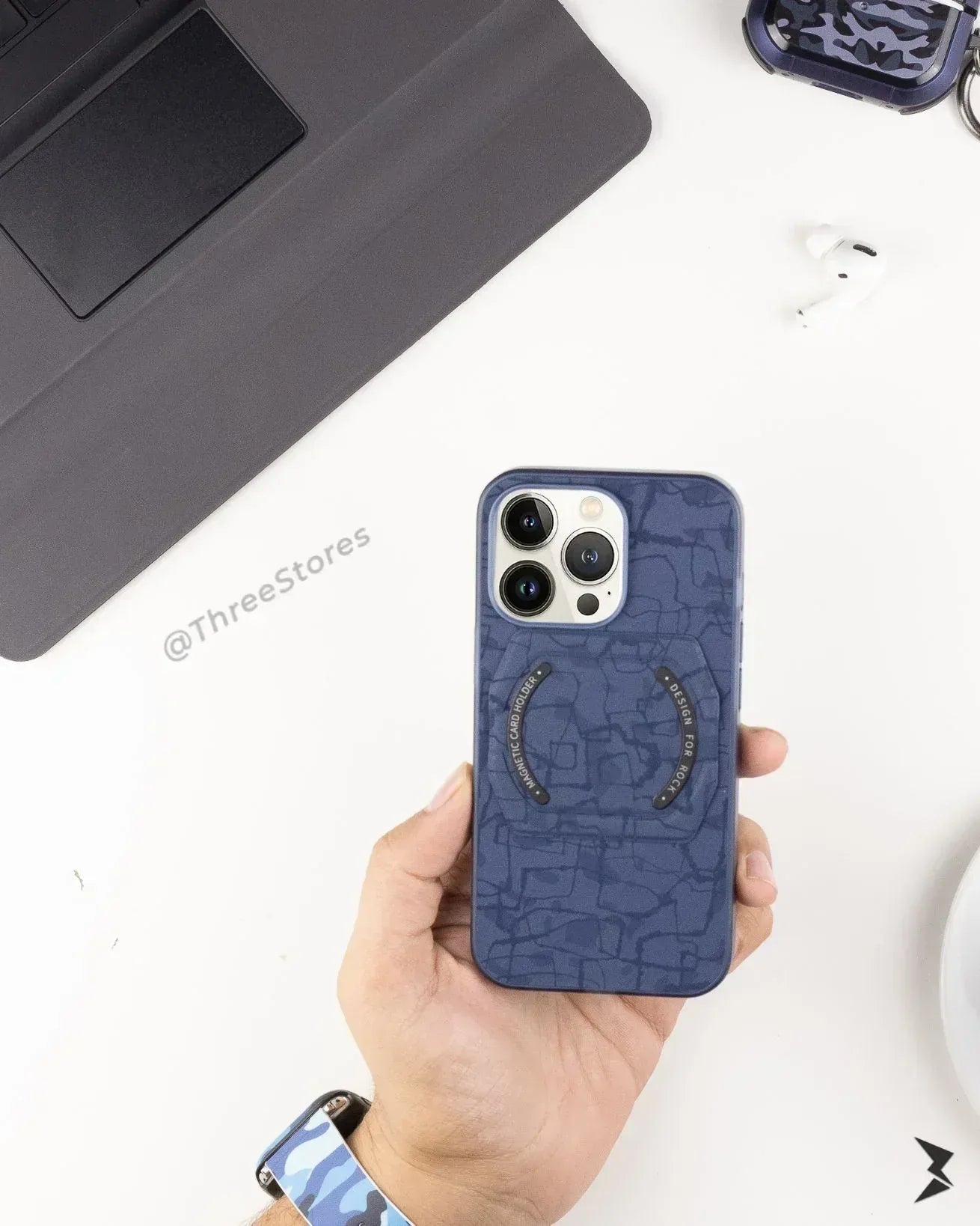 Moca Magnet Case iPhone 13 Pro - Three