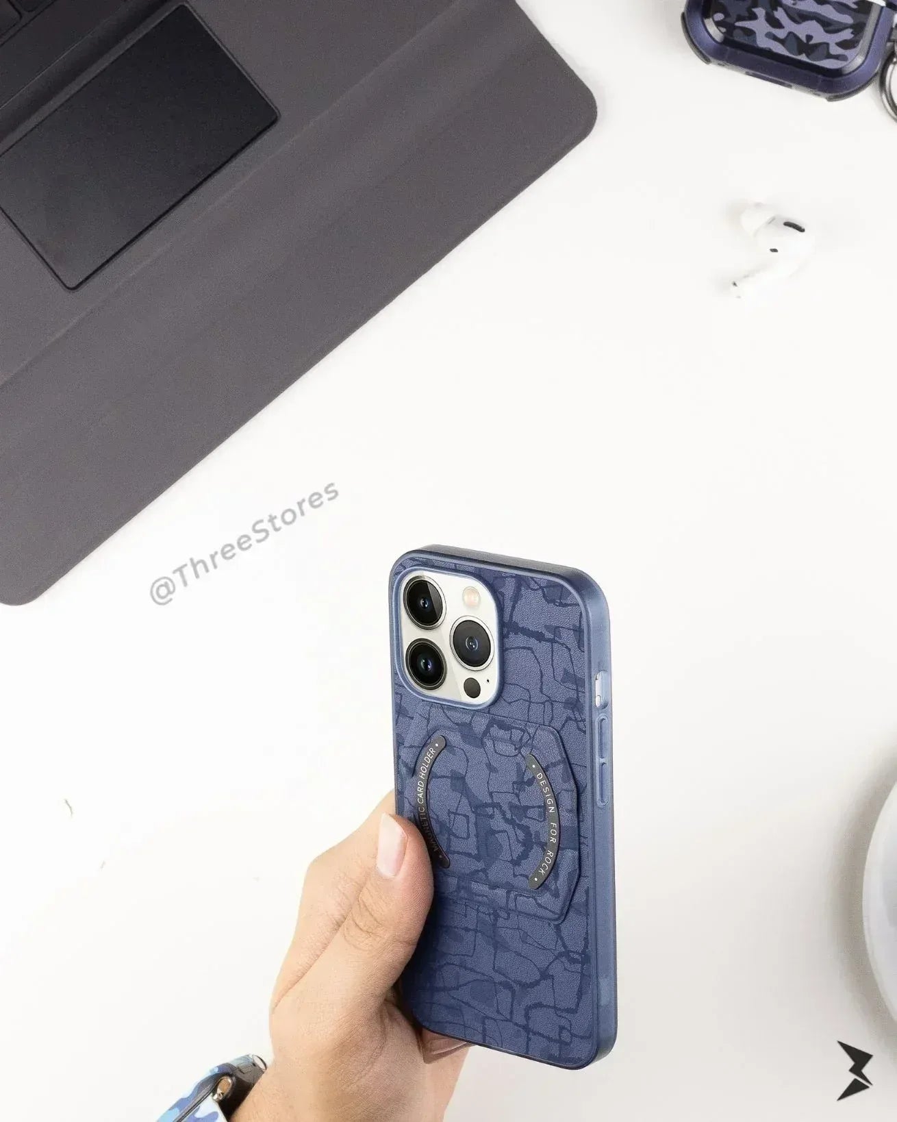 Moca Magnet Case iPhone 13 Pro - Three