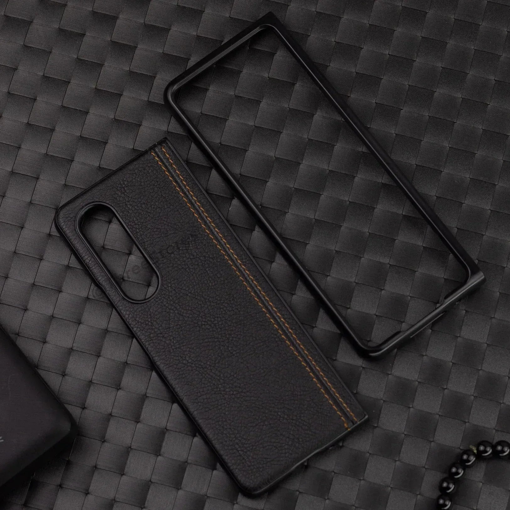 Craft Leather Case Samsung Z Fold 3 - Three