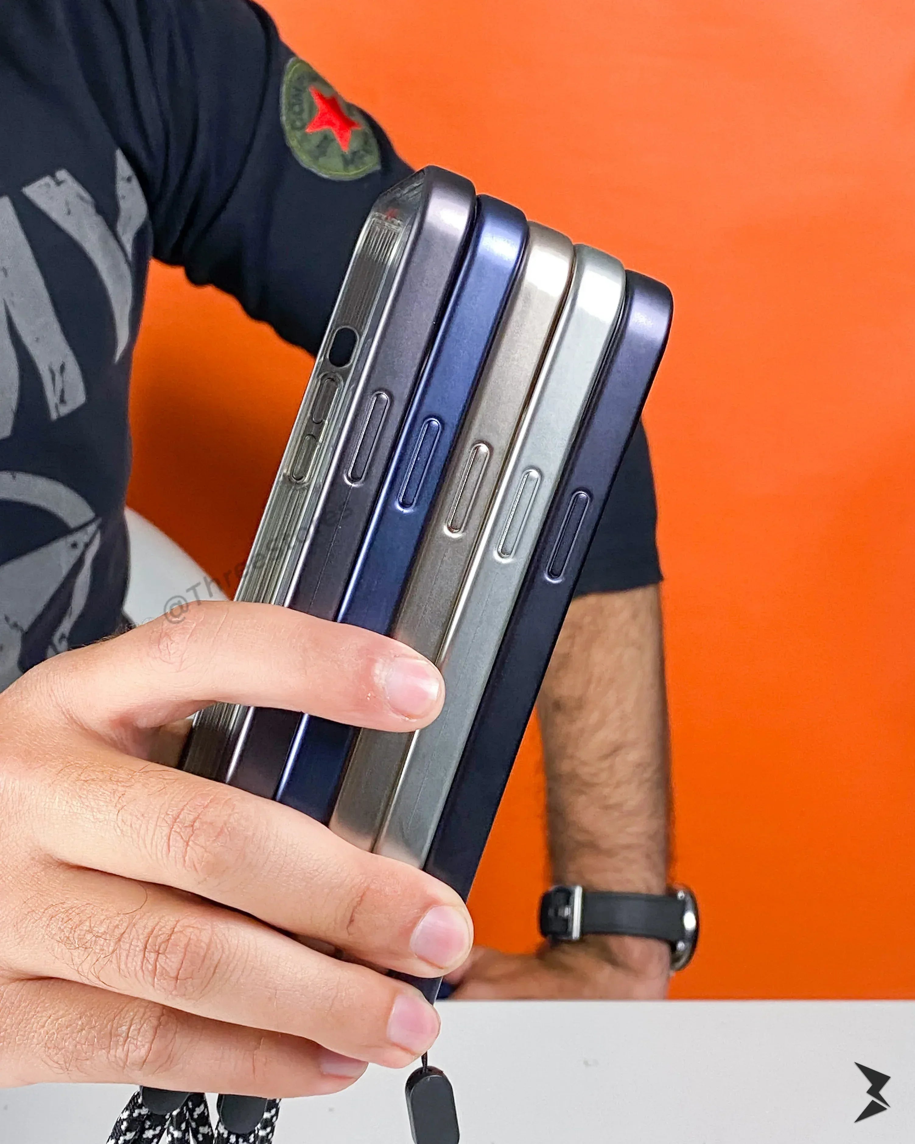 Uniq Heldro Transparent Case iPhoneX Max - Three