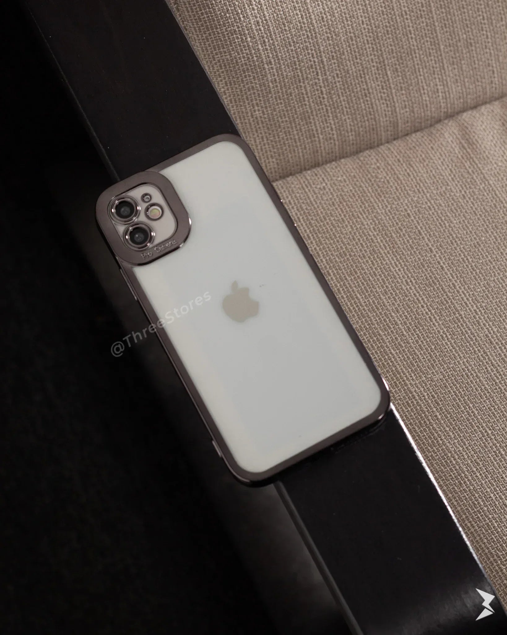 PhoneCase Slim Camera Protection Case iPhone 11 - Three