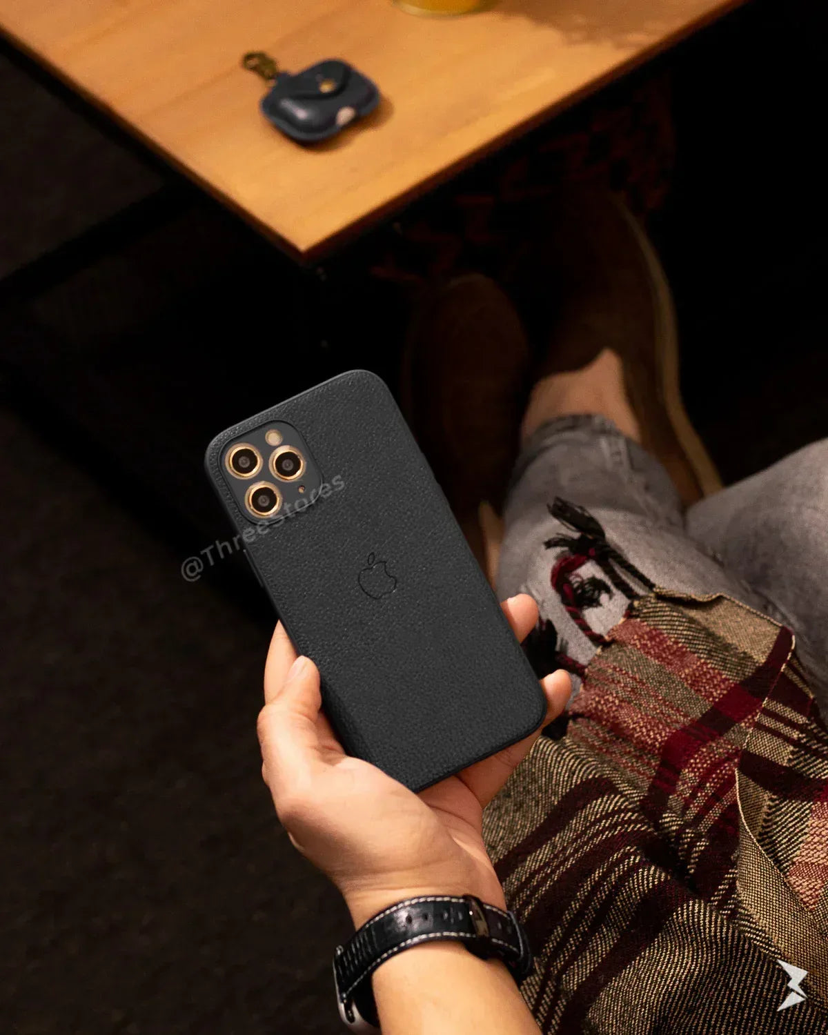 Slim Leather Camera Protection Case iPhone 11 Pro Max - Three