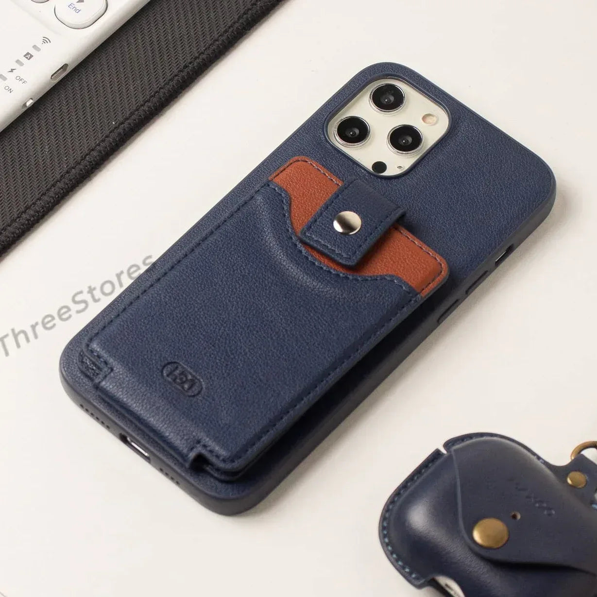 Hdd Leather Card Case iPhone 12 / 12 Pro - Three