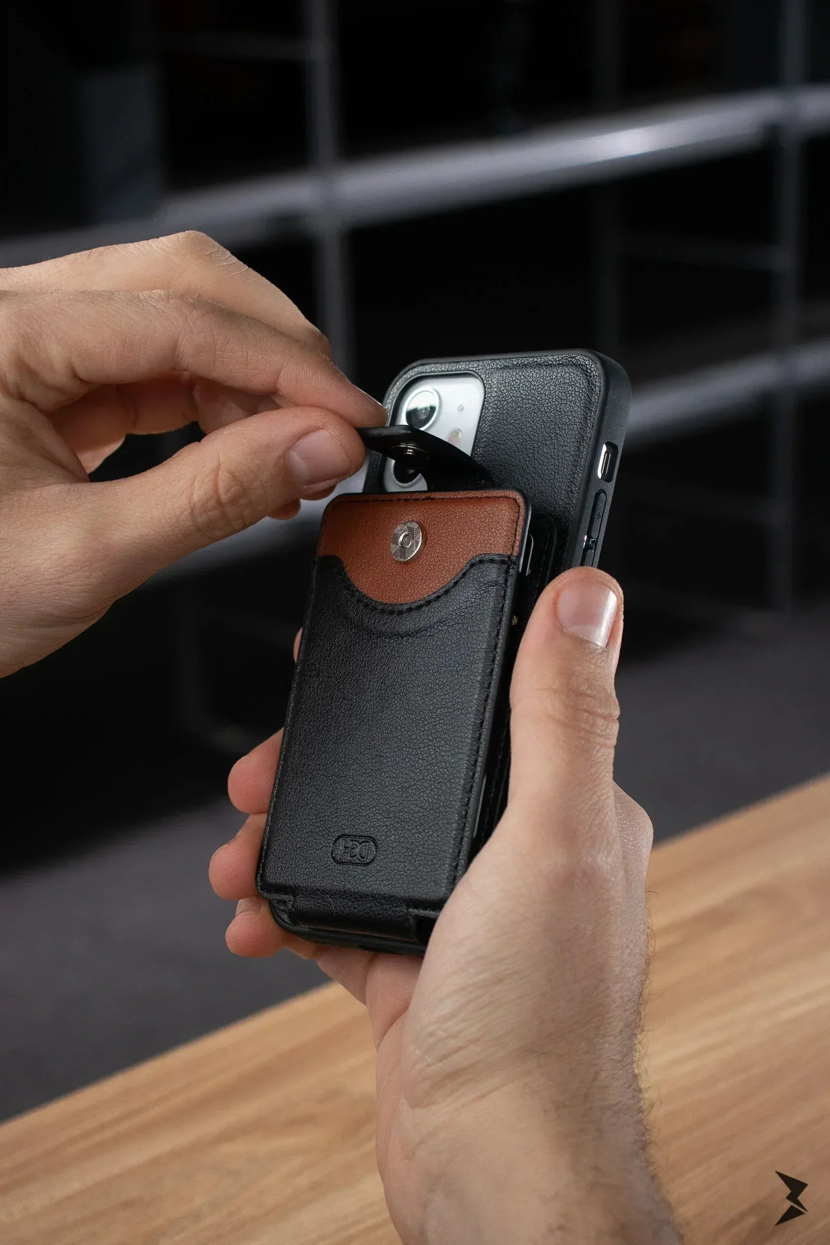 Hdd Leather Card Case iPhone 11 - Three