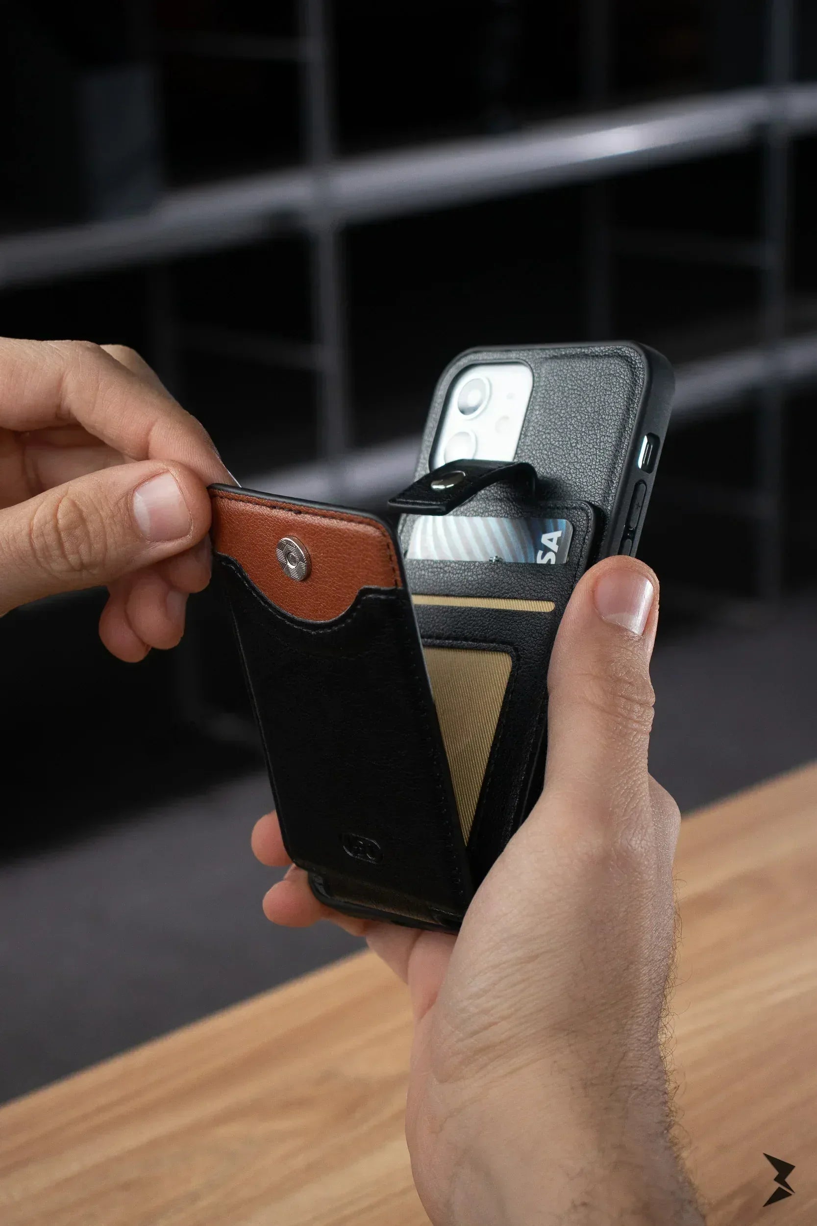 Hdd Leather Card Case iPhone 11 - Three