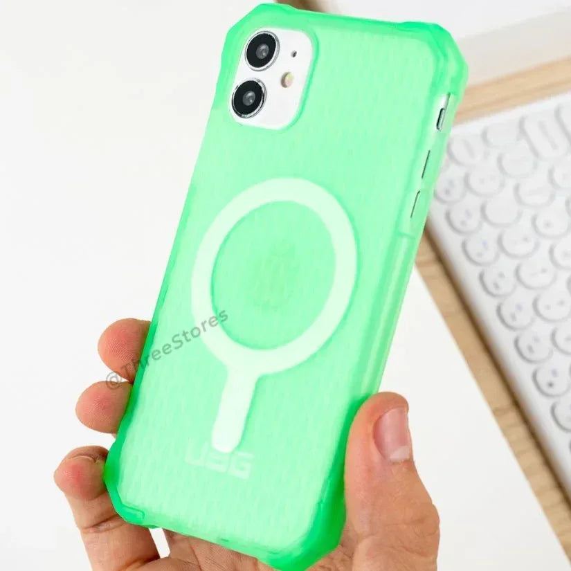 UAG Essential Armor Magsafe Case iPhone 11 - Three