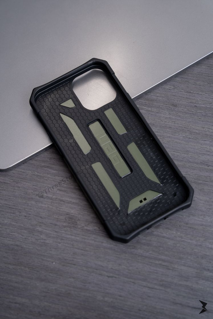 UAG Pathfinder Case iPhone 12 Pro Max