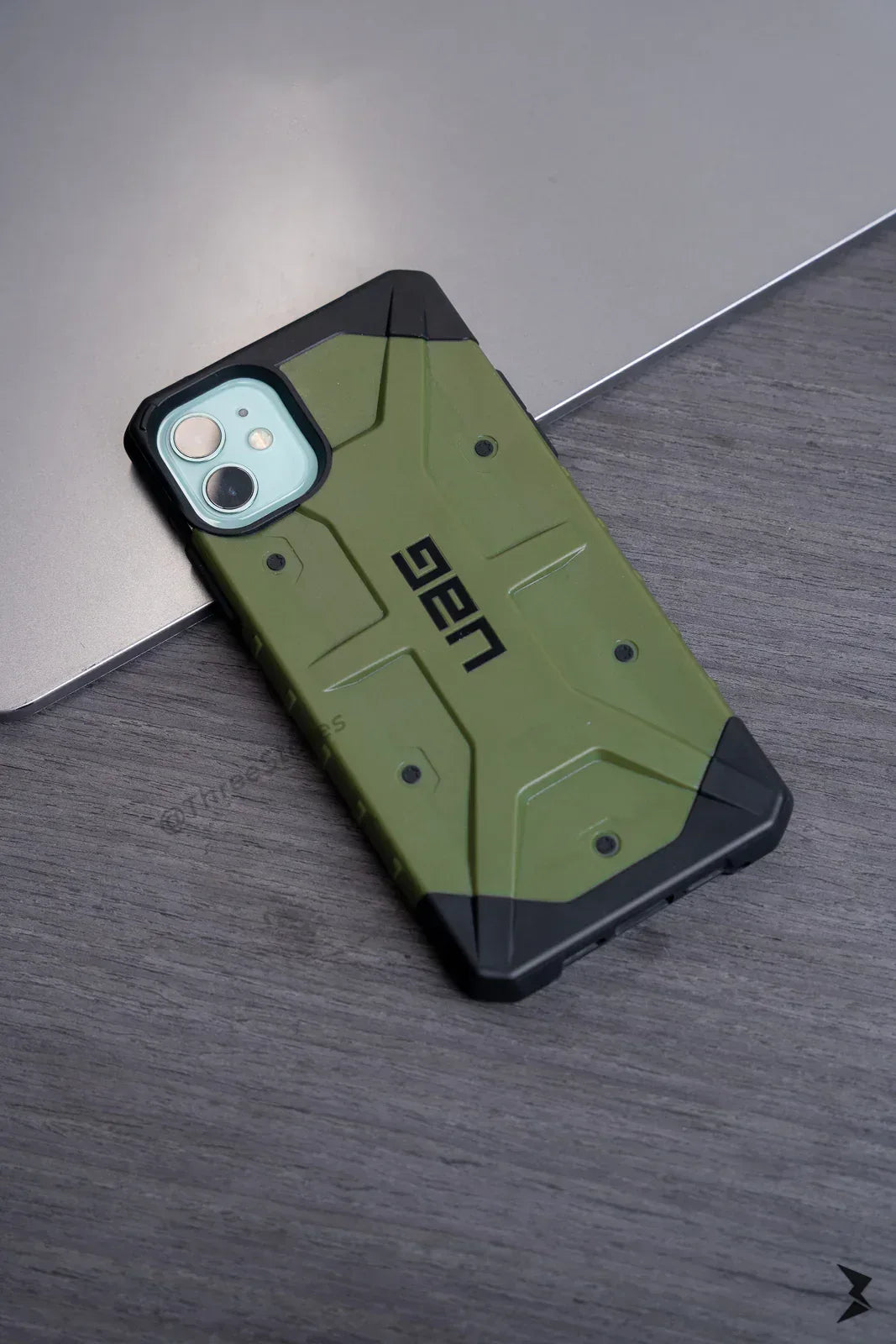 UAG Pathfinder Case iPhone 11 - Three