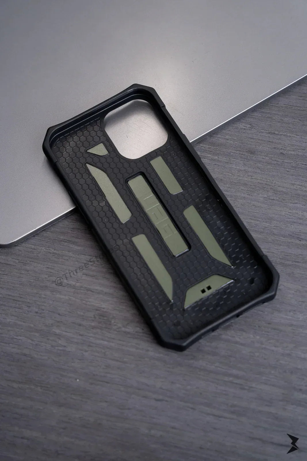 UAG Pathfinder Case iPhone 11 Pro Max - Three
