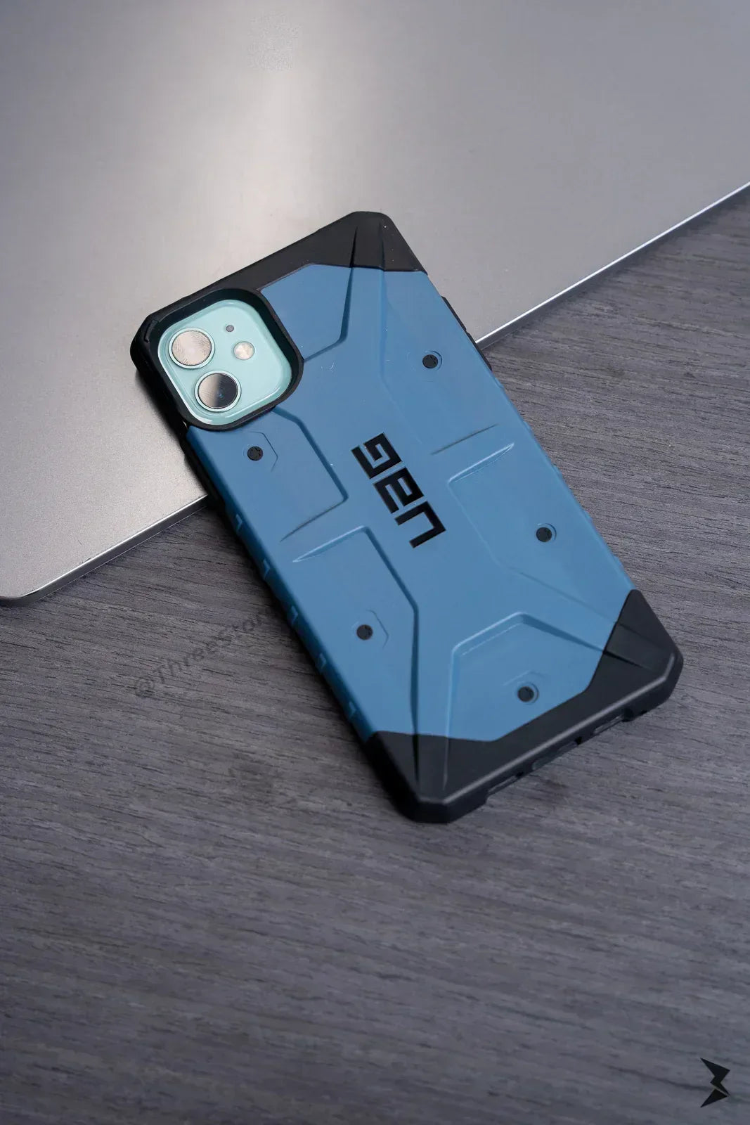 UAG Pathfinder Case iPhone 11 - Three