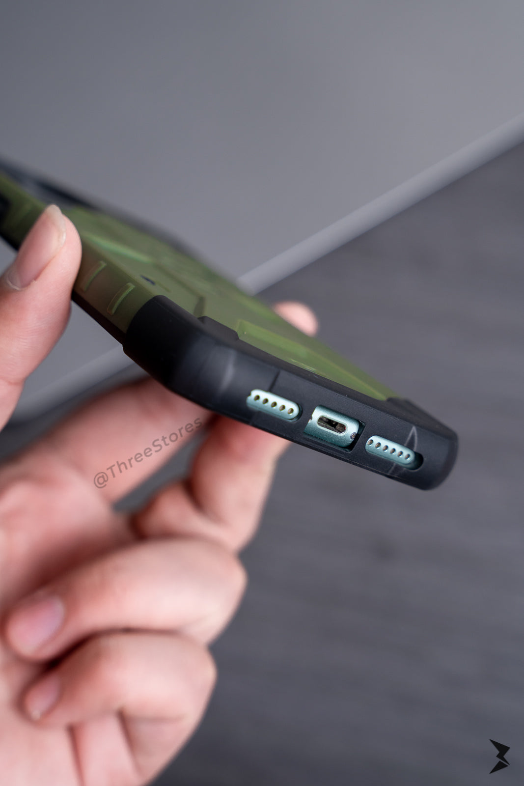 UAG Pathfinder iPhone 12 Pro Max