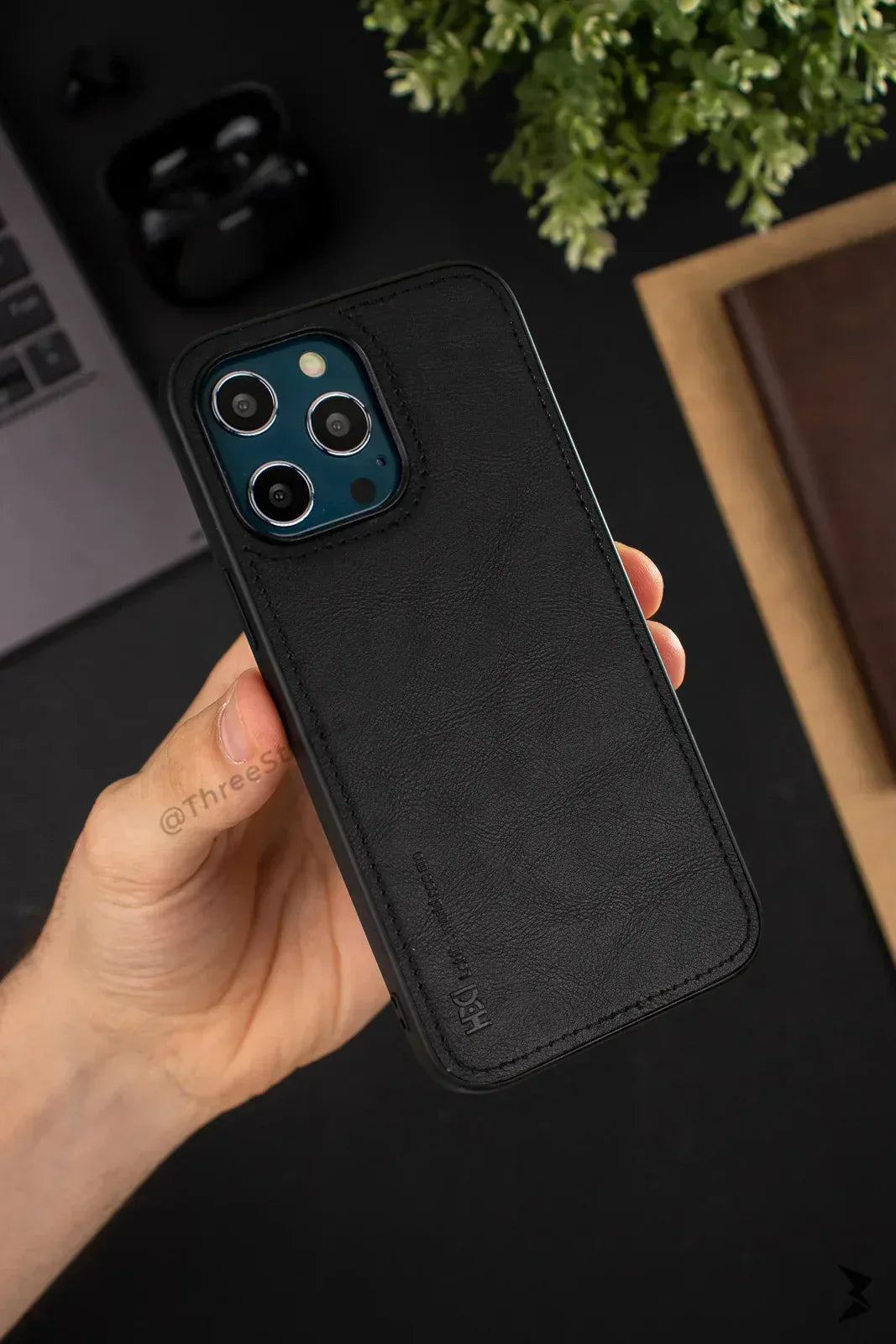 HDD Leather Case iPhone 13 Pro - Three