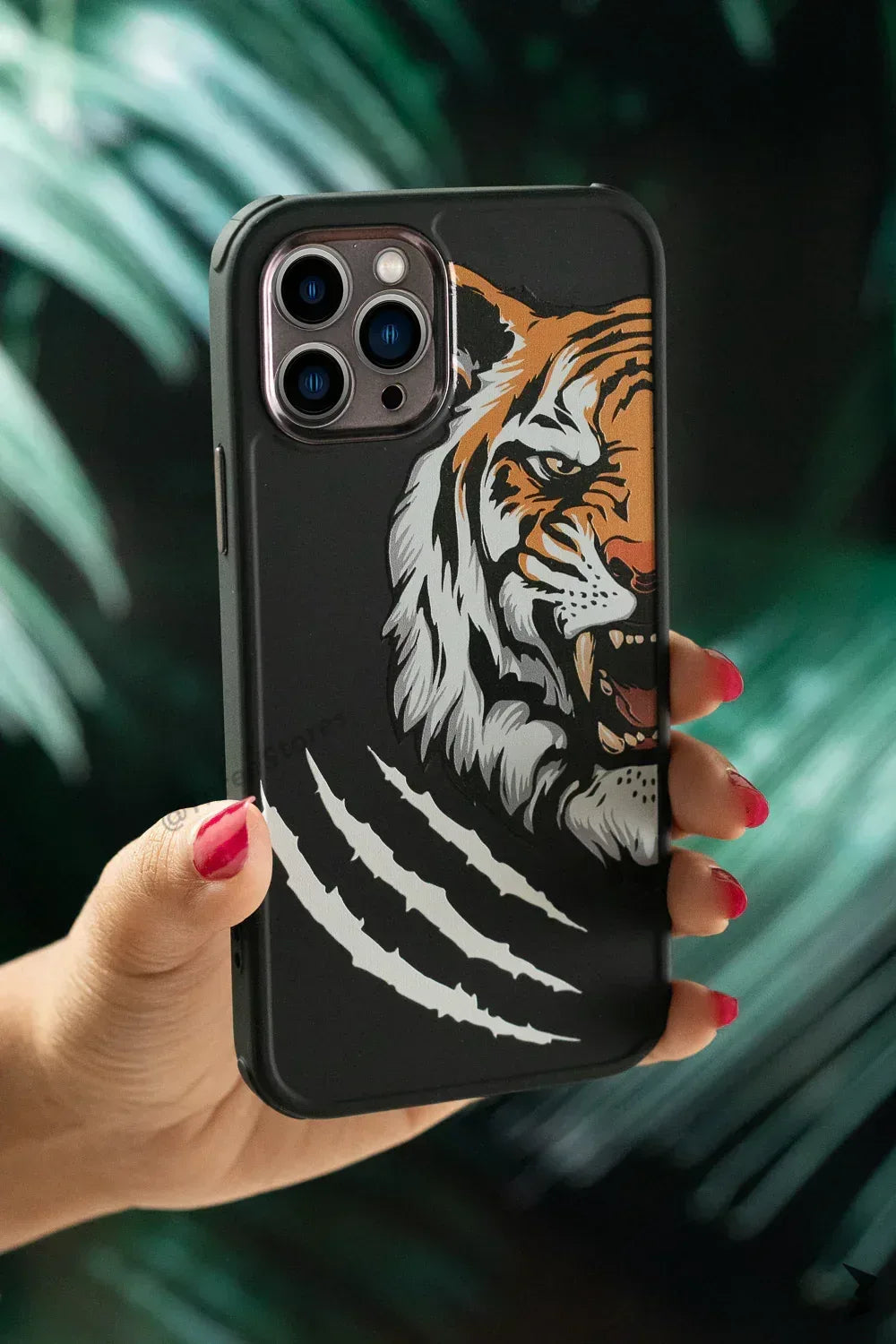 Q Series printed Camera Protection case iPhone 11 - Three