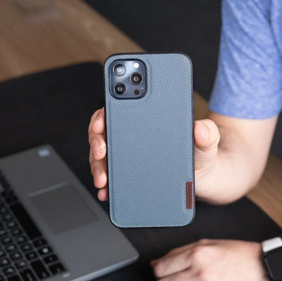 Fino Dux Ducis Fabric Case iPhone 11 Pro - Three