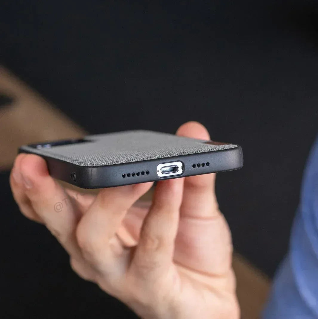 Fino Dux Ducis Fabric Case iPhone 11 Pro - Three