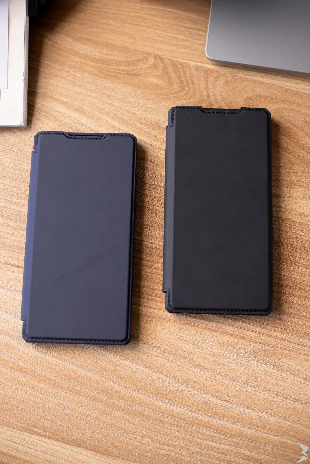 Dux Skin X Series Magnetic Flip Case Samsung A52 - Three