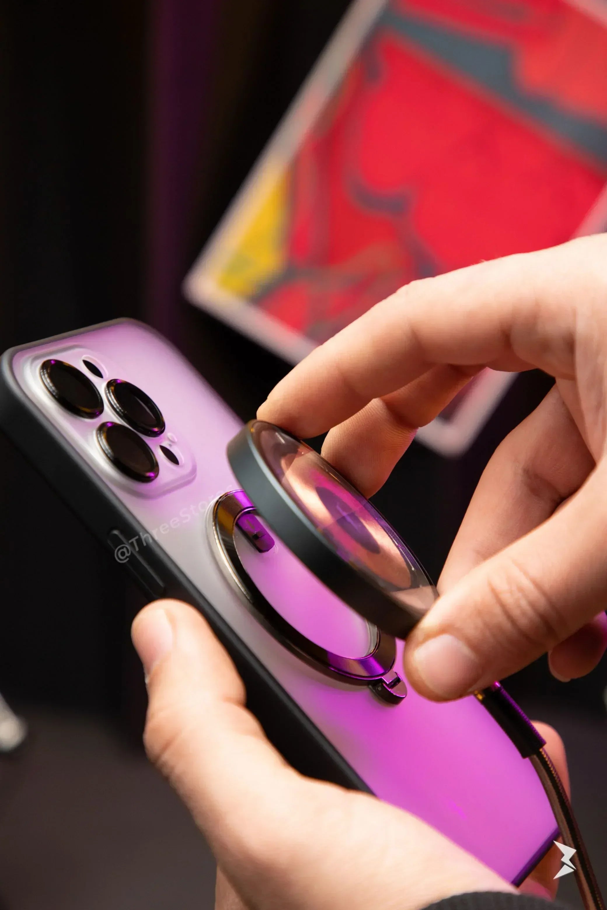 Recci Magnetic Holder Case iPhone 14 Pro Max - Three