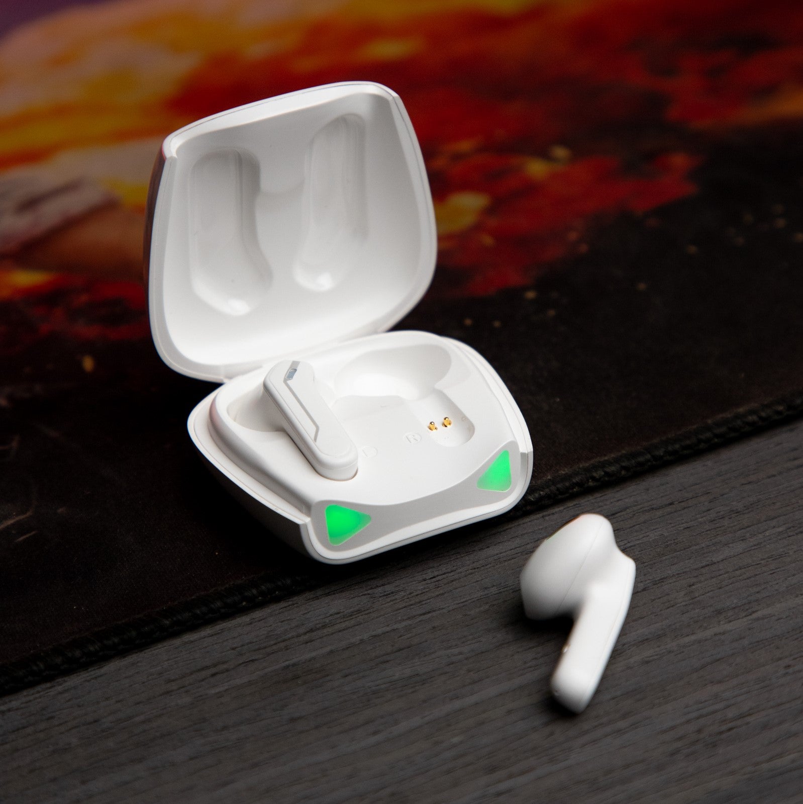 Recci Audio Hornet Wireless Earphone RT12