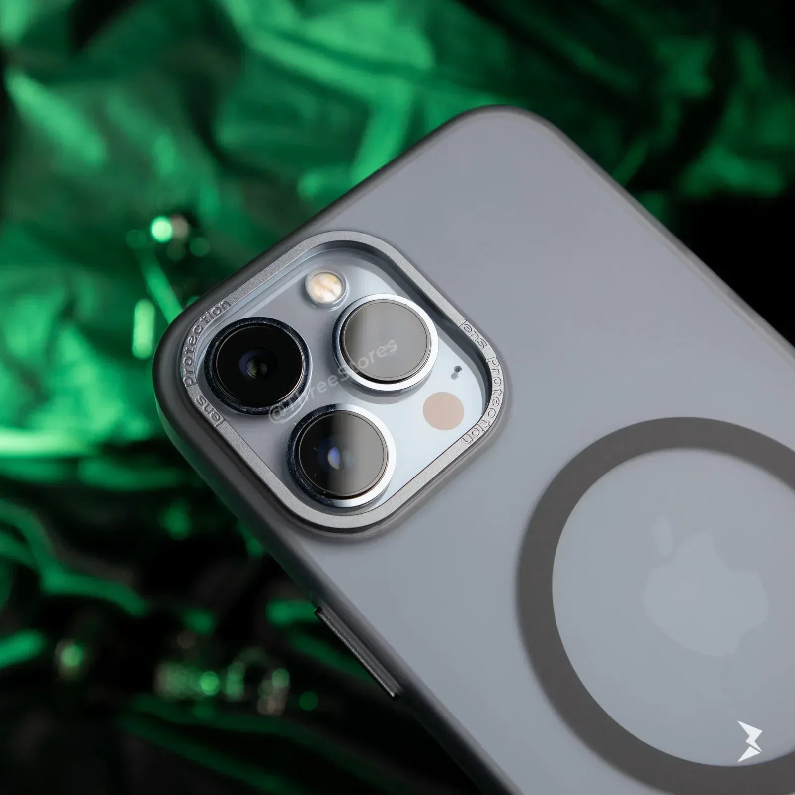 KN Blur Magsafe Case iPhone 14 Pro Max - Three
