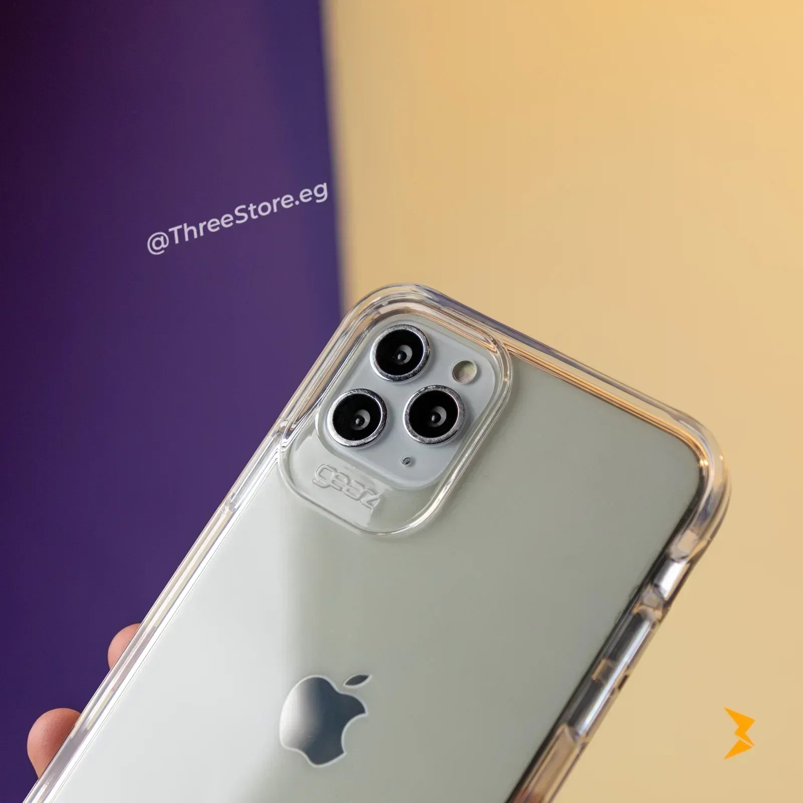 Gear4 Crystal Palace Case iPhone 15 Pro - Three