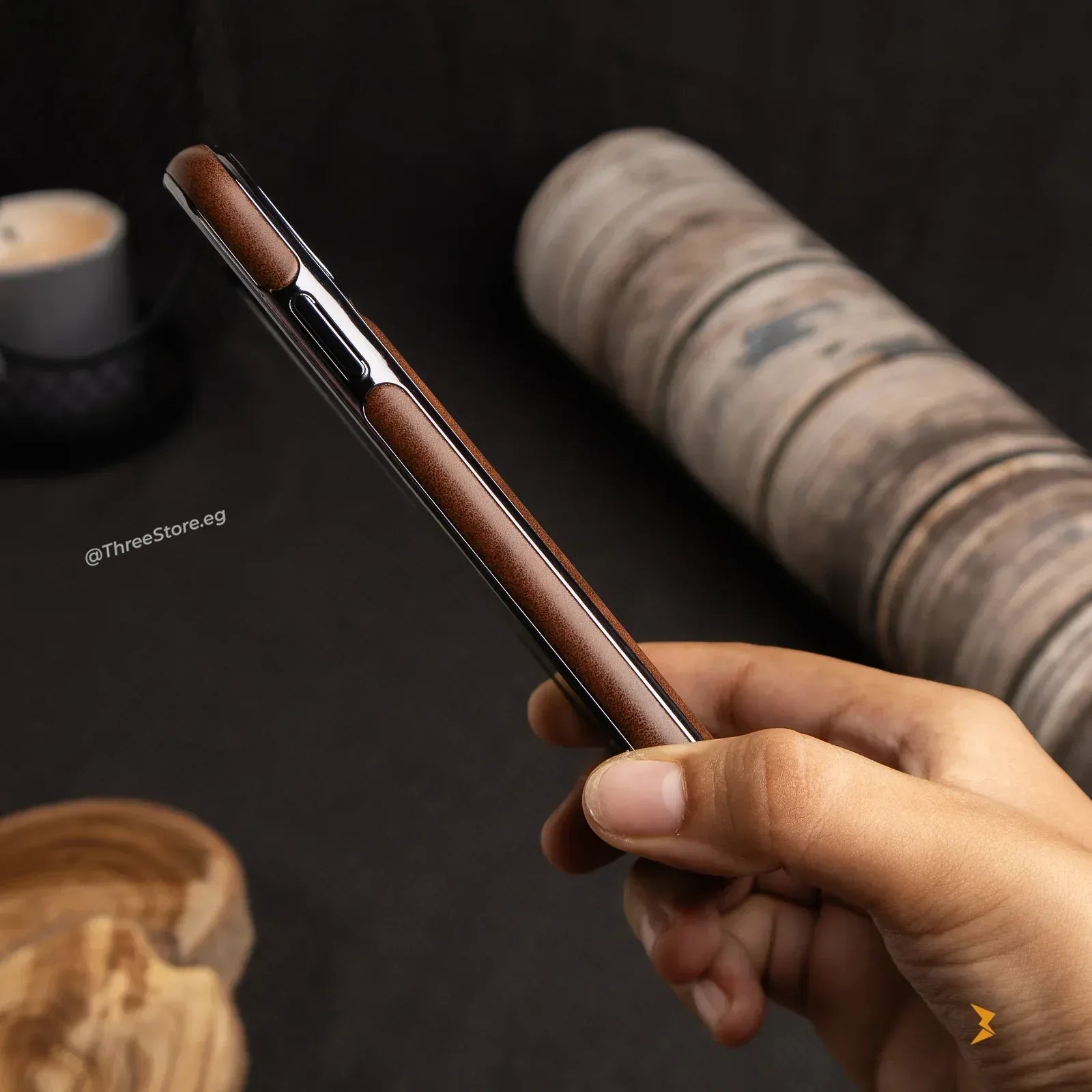 Puloka Superb Leather Case iPhone 11 - Three