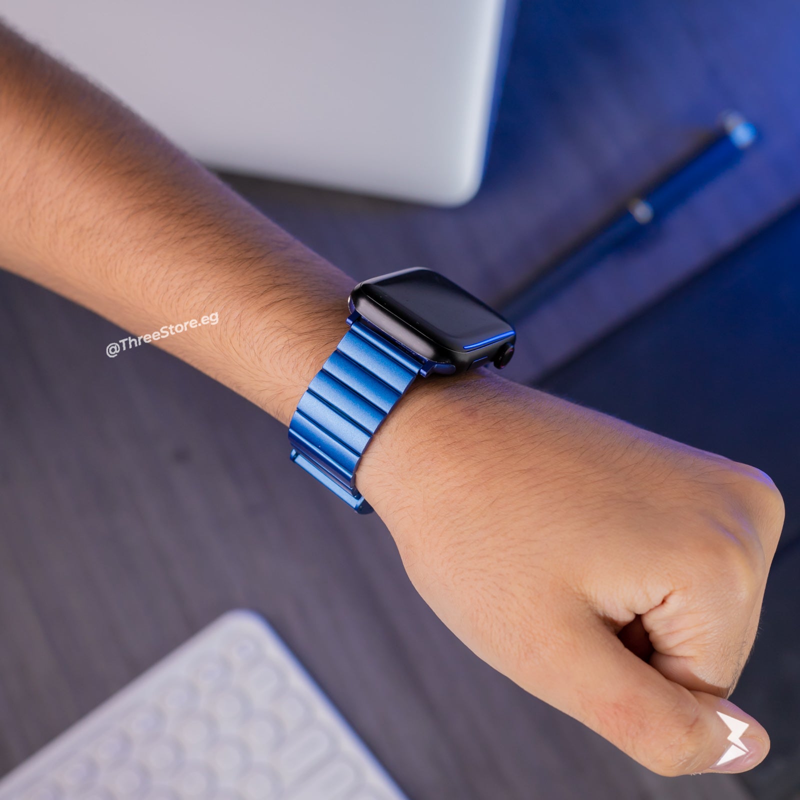 Spigen Metal Band For Apple Watch