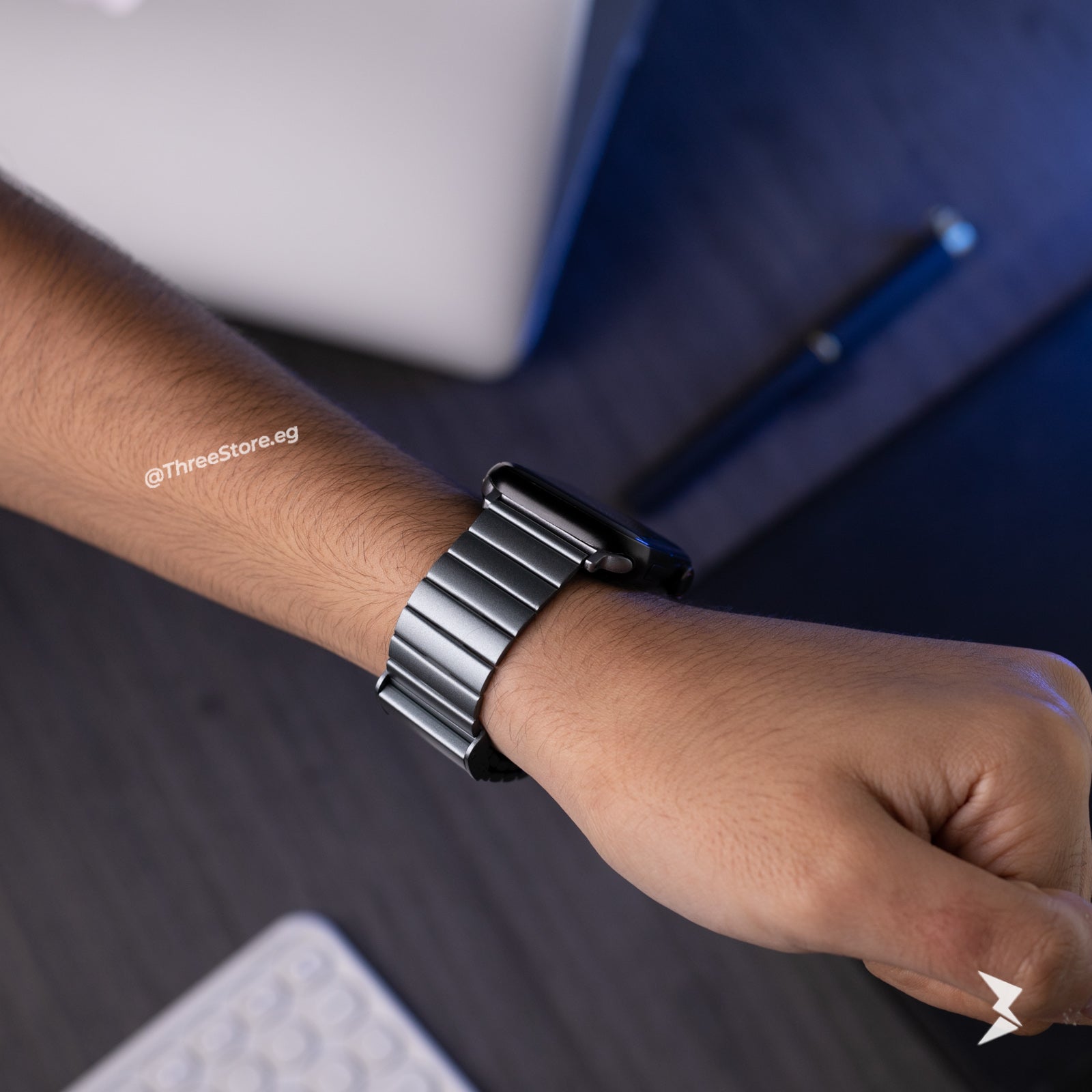 Spigen Metal Band For Apple Watch