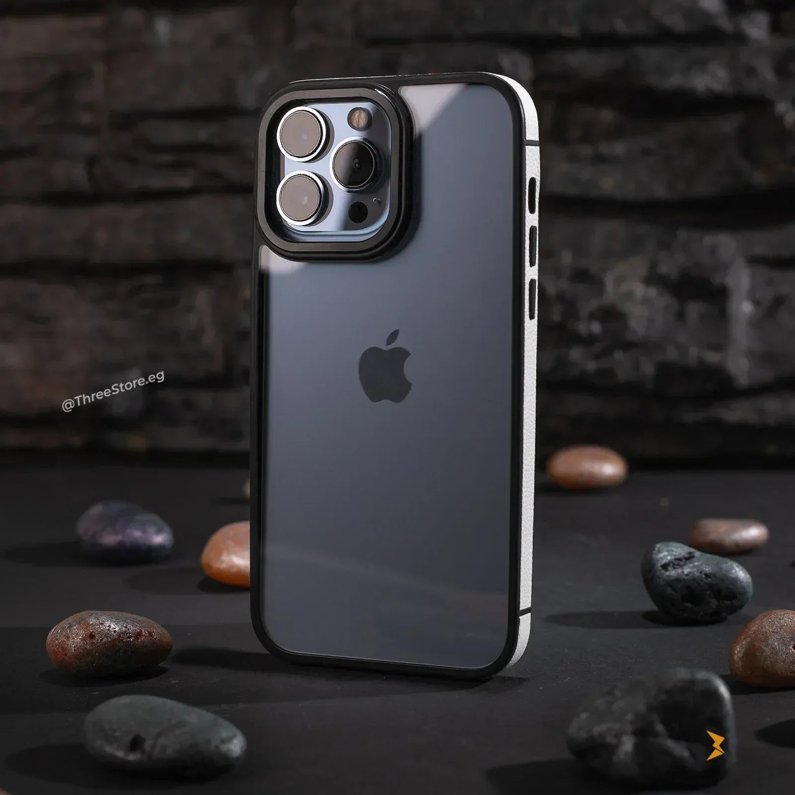 Desert Leather Frame Case iPhone 14 Pro - Three