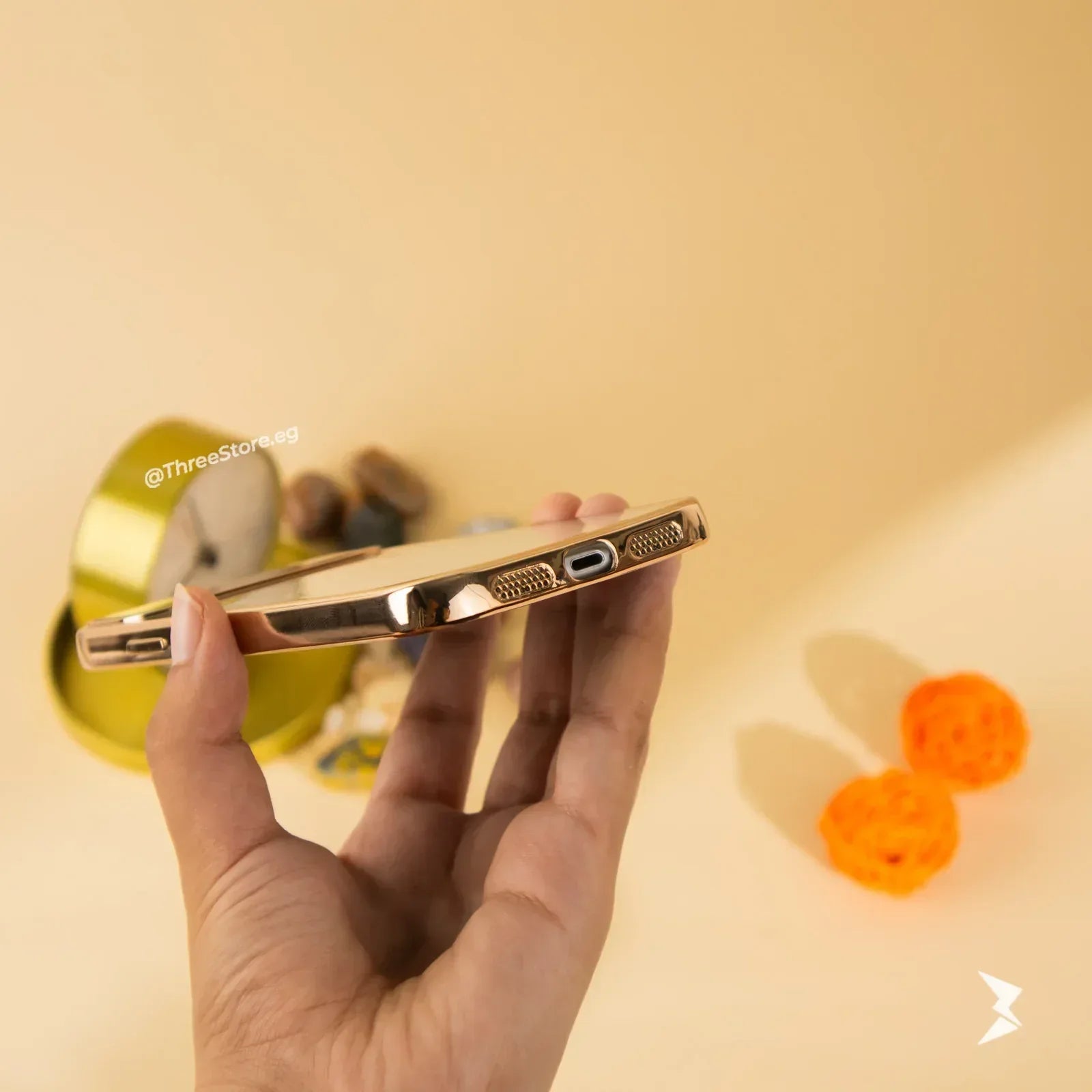 Large Window Transparent Case iPhone 11 - Three