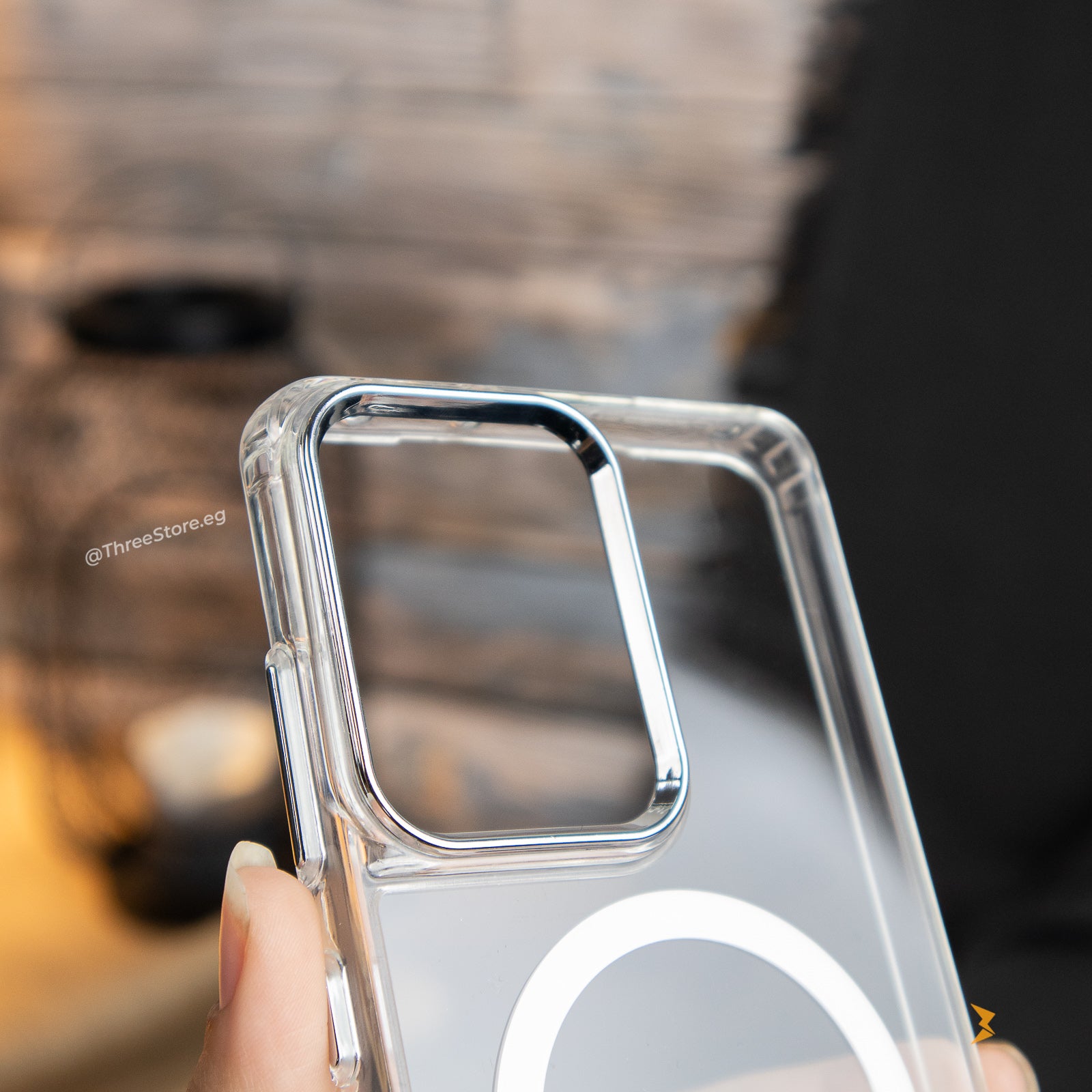 جراب شيرفورس الشفاف الذي يسمح بظهور جمال تصميم هاتف سامسونج اس 21 الترا